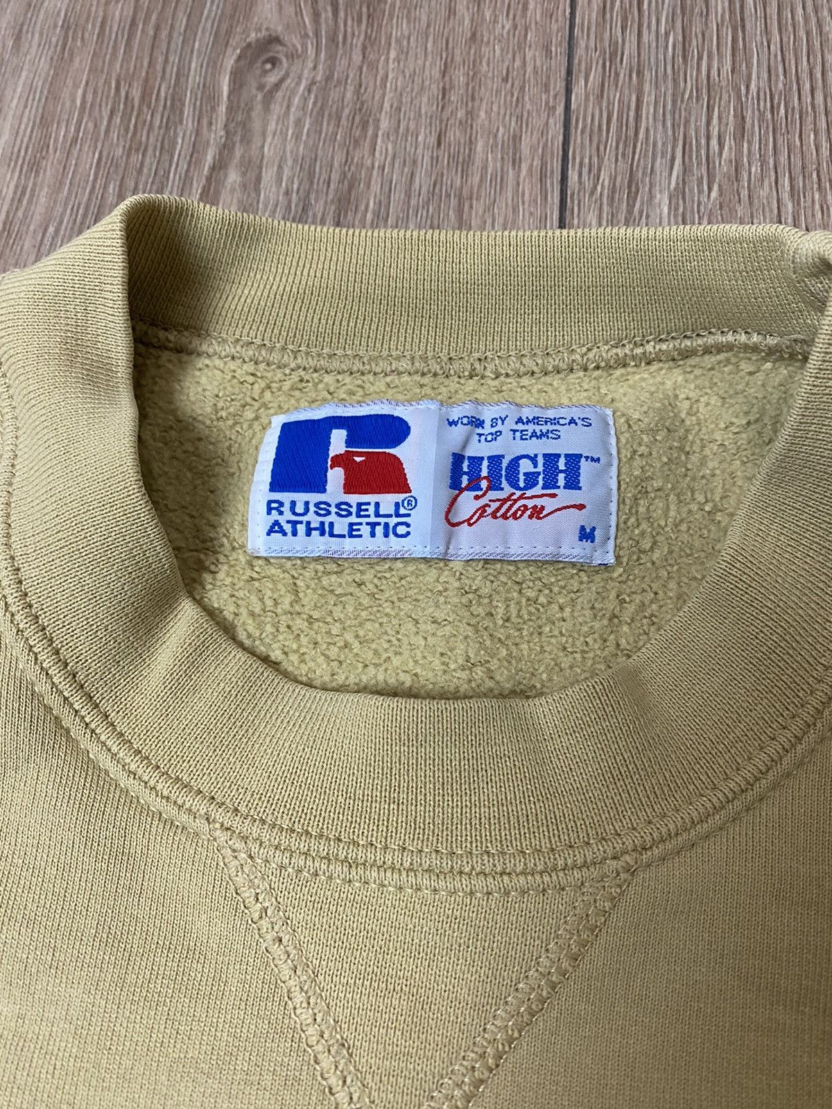 Russell Athletic × Vintage Vintage Russell Athletic Beige Colour Big Logo Size US S / EU 44-46 / 1 - 4 Thumbnail