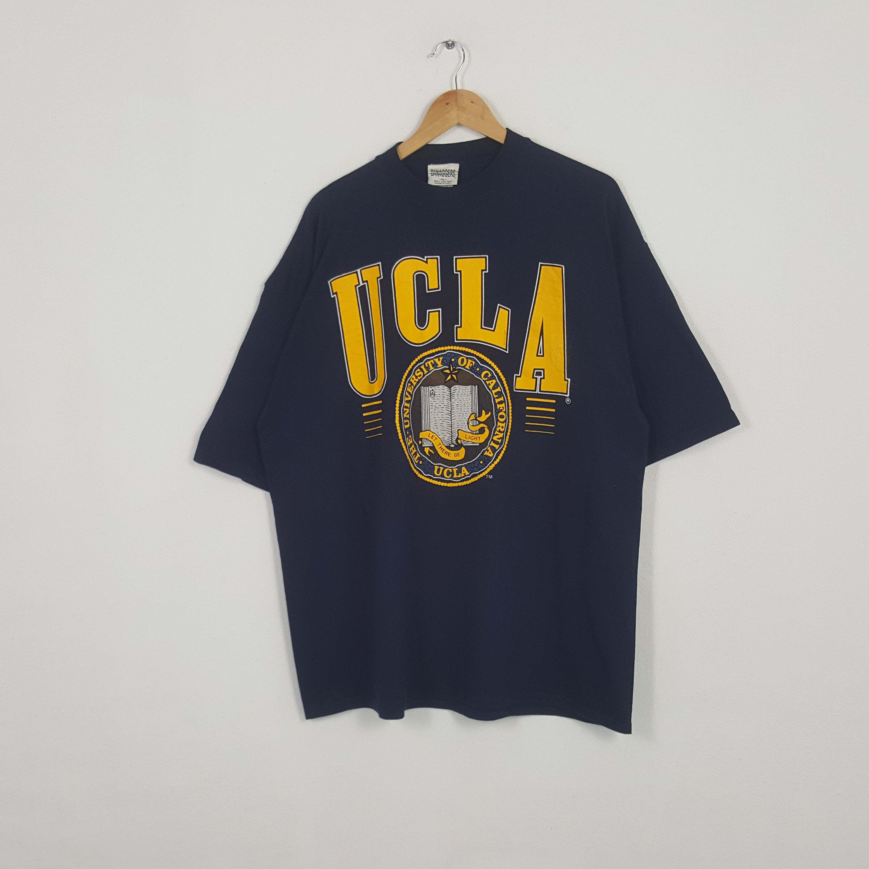 Vintage Vintage UCLA The University Of California Tshirt Size US XXL / EU 58 / 5 - 1 Thumbnail