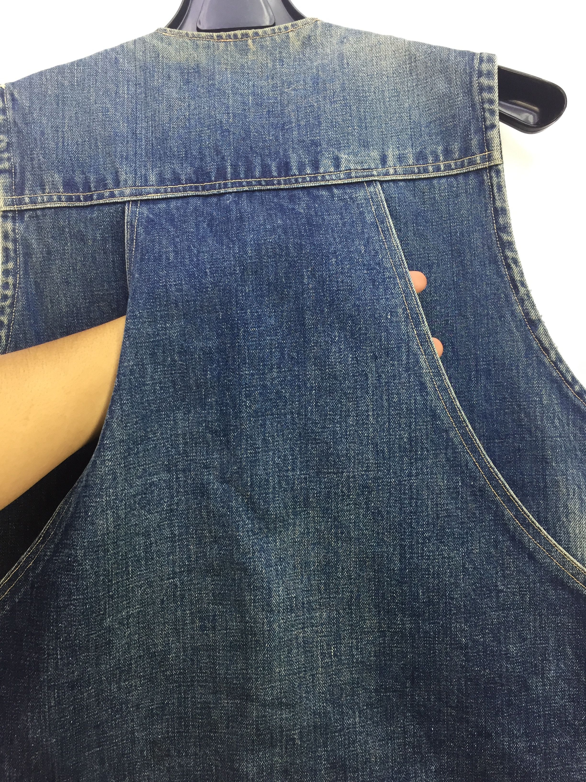 Japanese Brand VTG DISTRESSED DENIM VEST Size US L / EU 52-54 / 3 - 10 Thumbnail