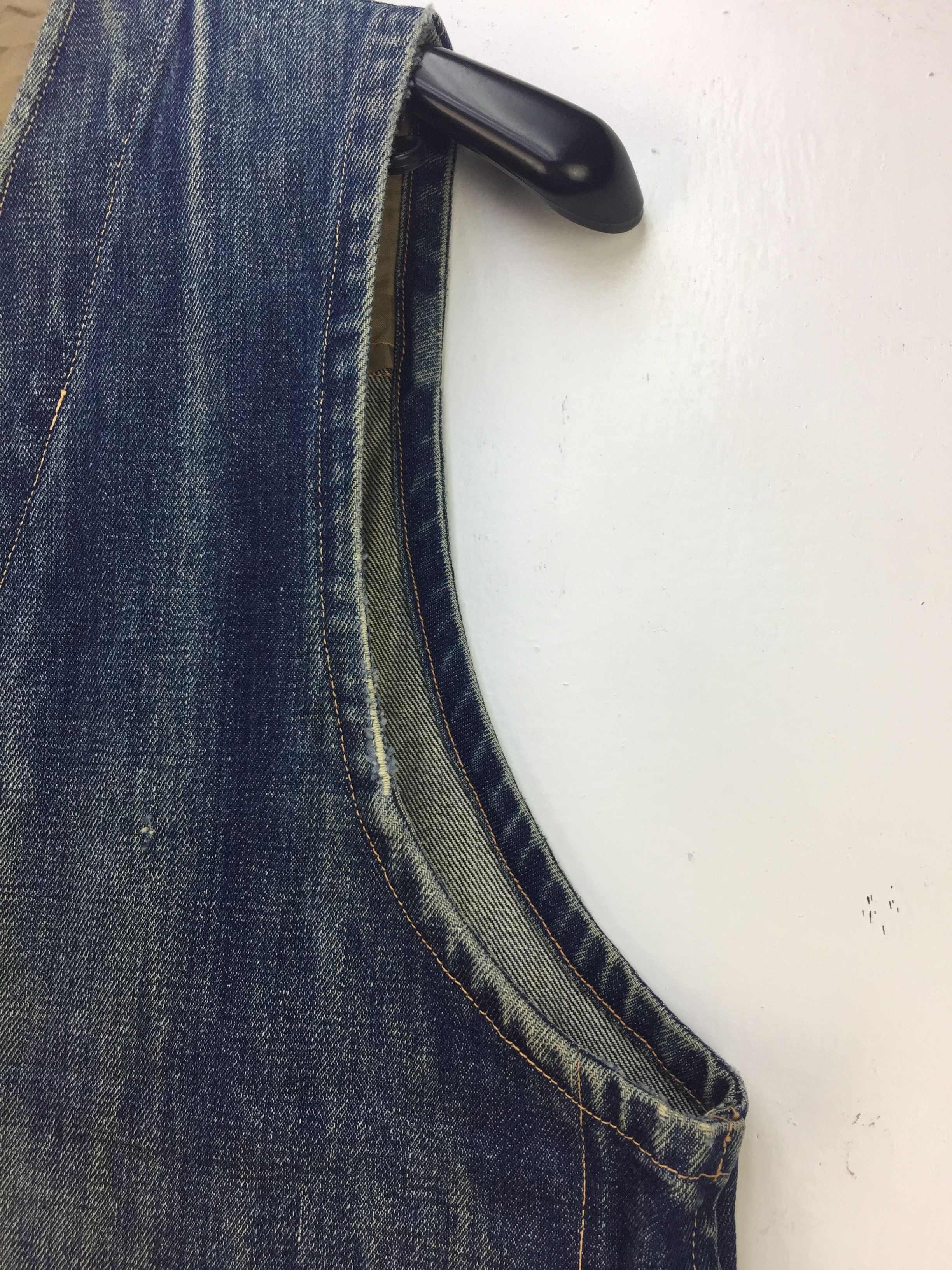 Japanese Brand VTG DISTRESSED DENIM VEST Size US L / EU 52-54 / 3 - 6 Thumbnail