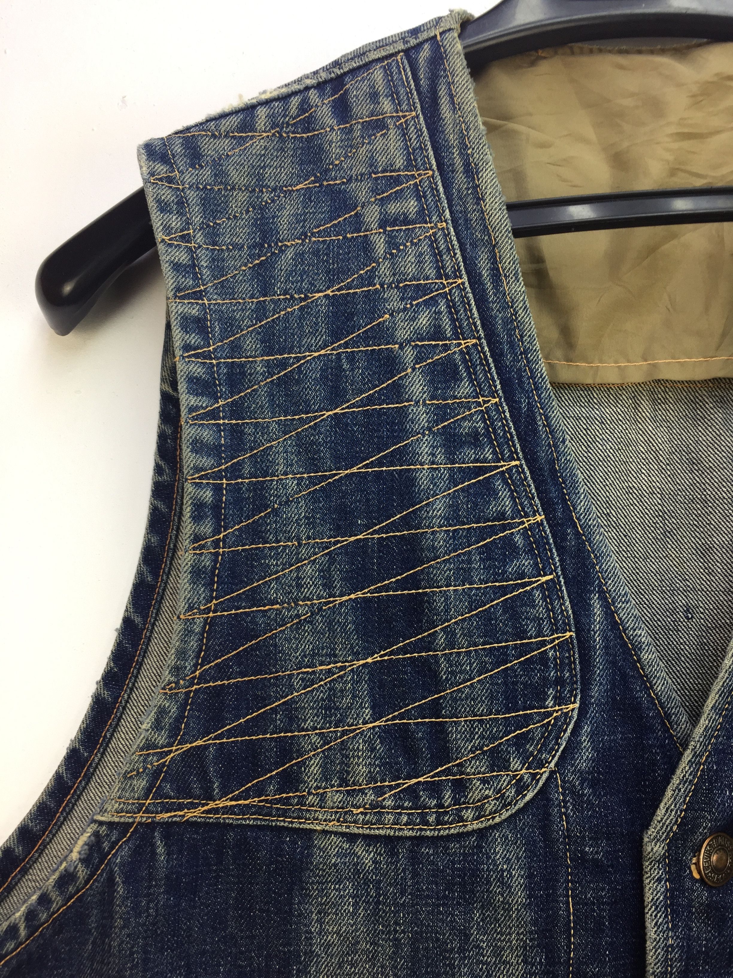 Japanese Brand VTG DISTRESSED DENIM VEST Size US L / EU 52-54 / 3 - 2 Thumbnail