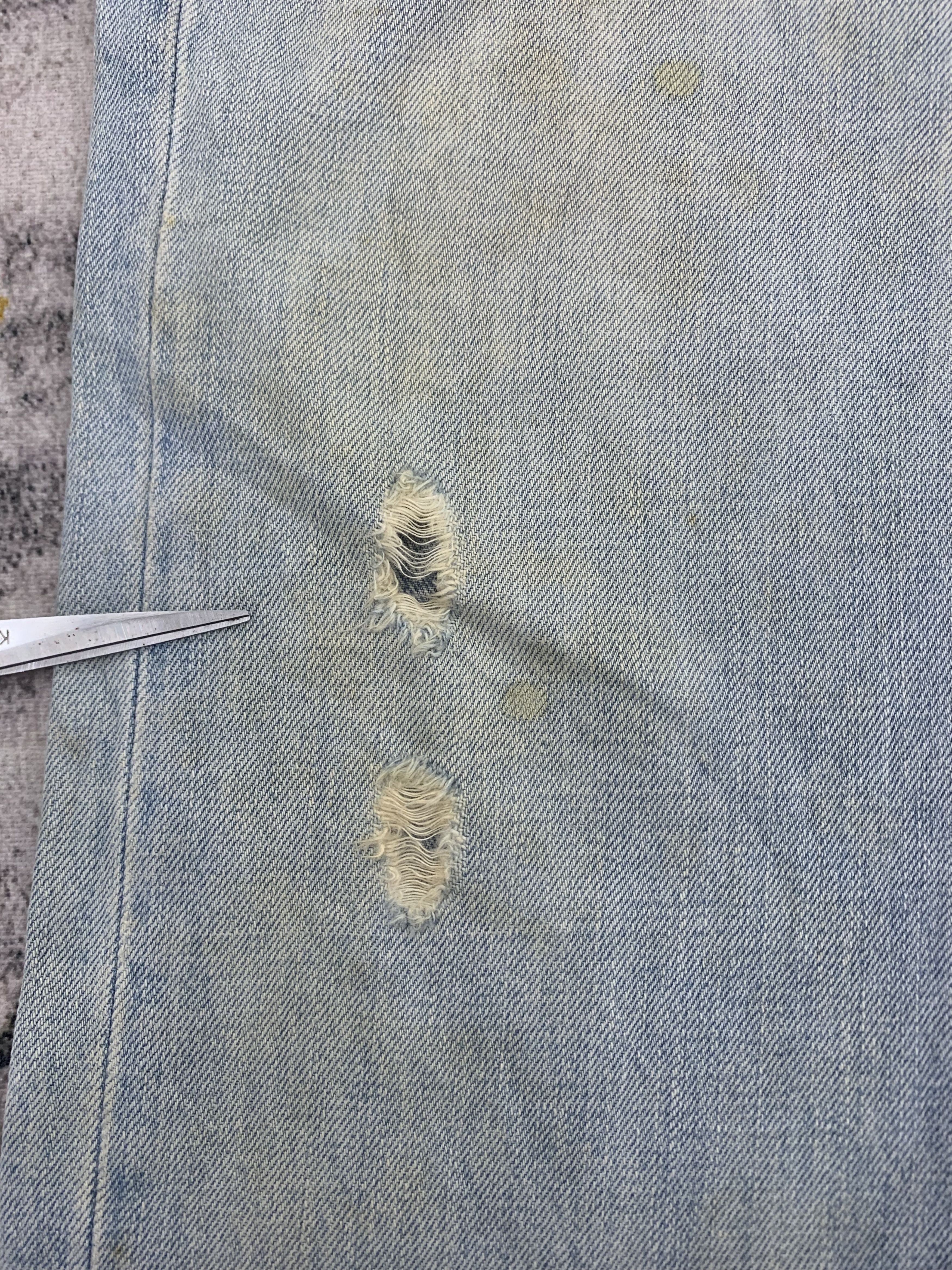 Japanese Brand Vintage Light Blue Denim Jeans 34x31 Distressed Dirty Faded Size US 34 / EU 50 - 6 Thumbnail
