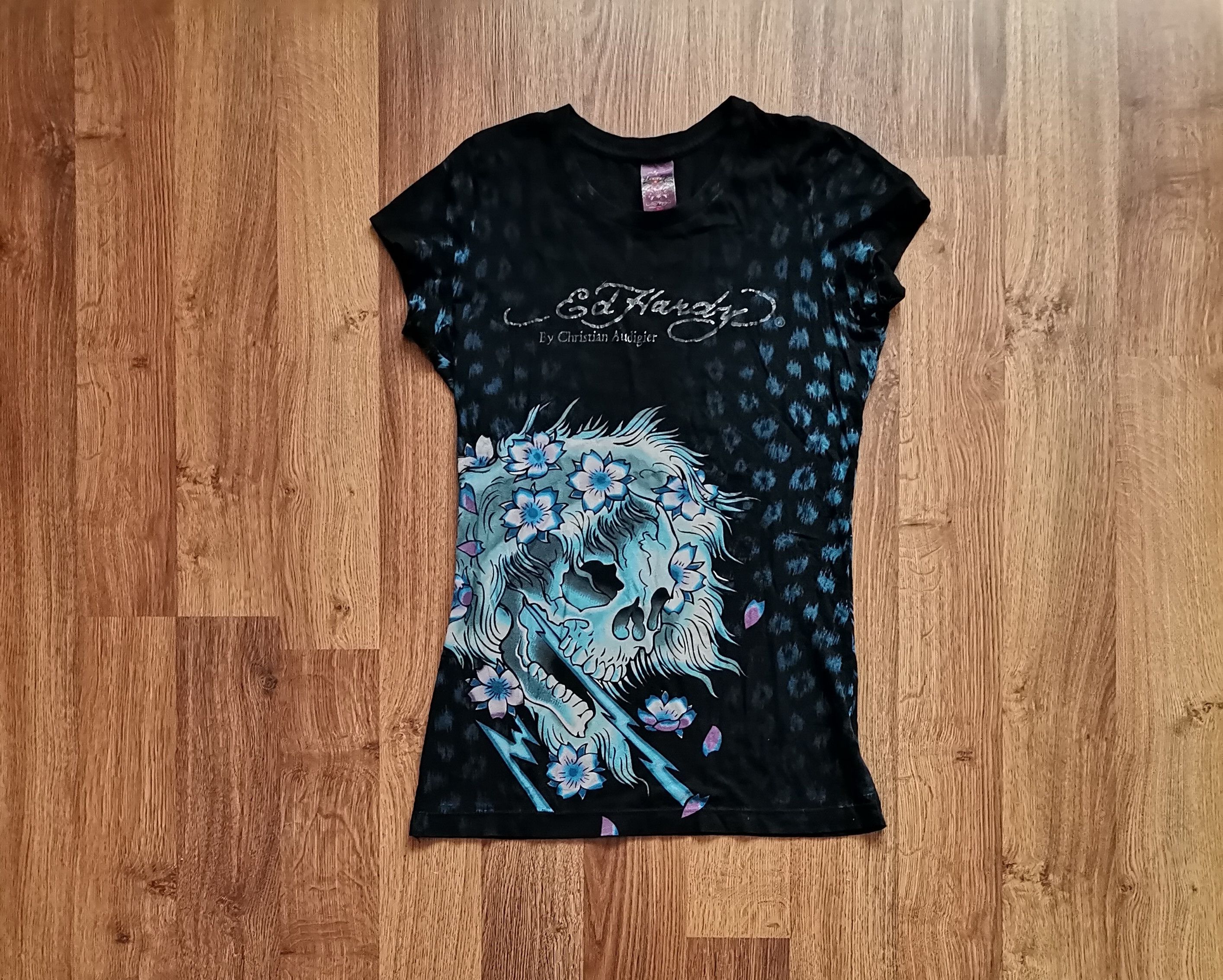 Ed Hardy × Vintage Vintage Ed Hardy Women's Tee Size M / US 6-8 / IT 42-44 - 1 Thumbnail
