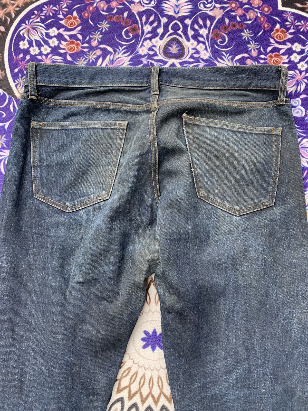 Uniqlo Uniqlo Faded Distresed Denim Size US 37 - 11 Thumbnail