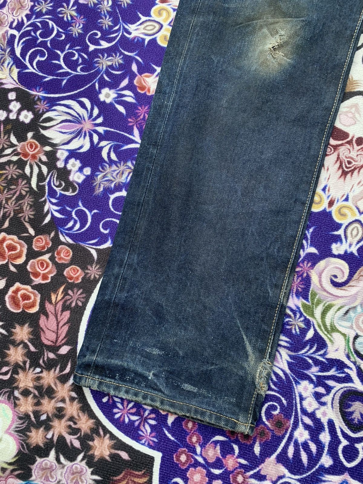 Uniqlo Uniqlo Faded Distresed Denim Size US 37 - 3 Thumbnail