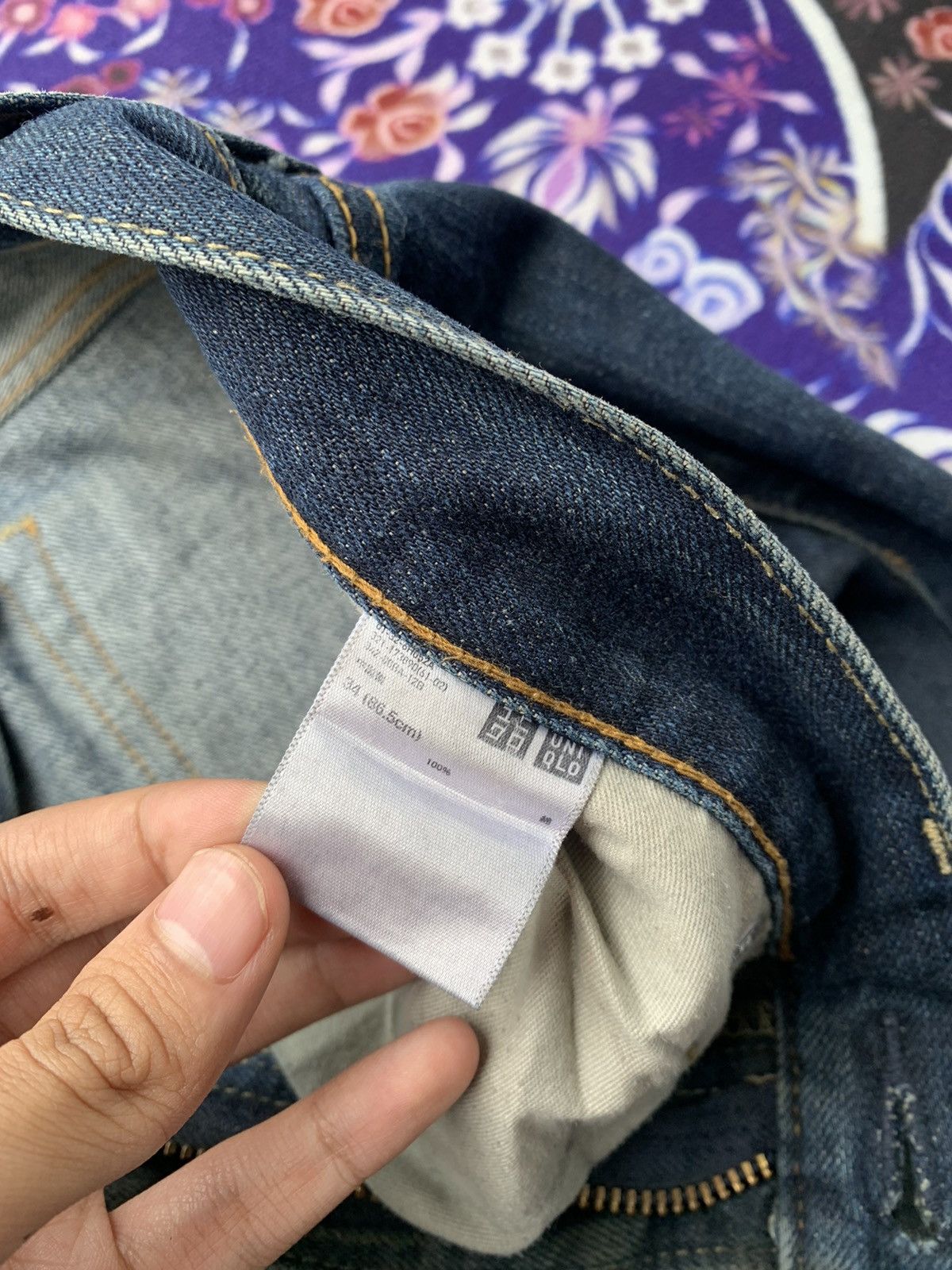 Uniqlo Uniqlo Faded Distresed Denim Size US 37 - 6 Thumbnail