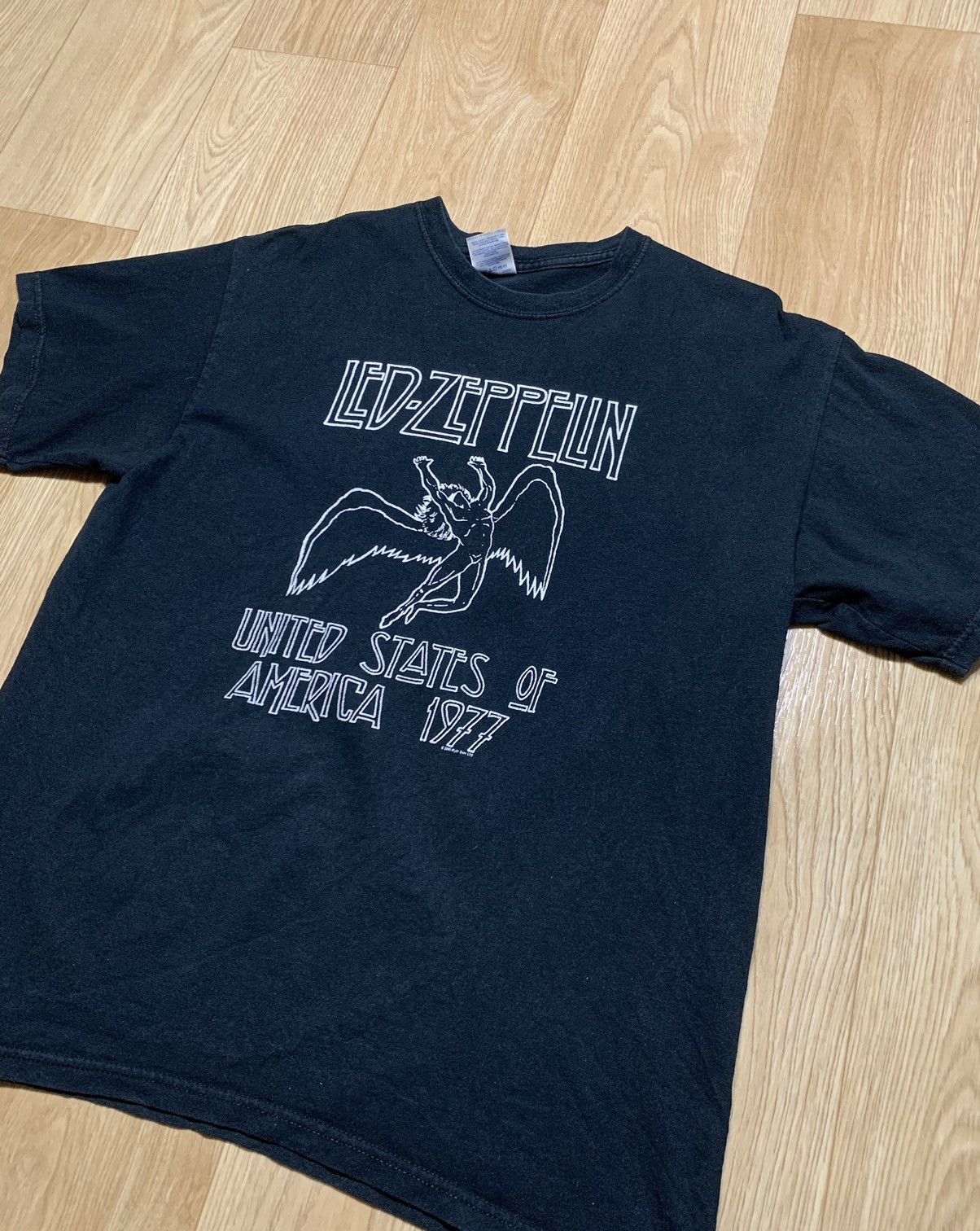 Band Tees Vintage 2000 Led Zeppelin 1977 T-Shirt Size US L / EU 52-54 / 3 - 2 Thumbnail