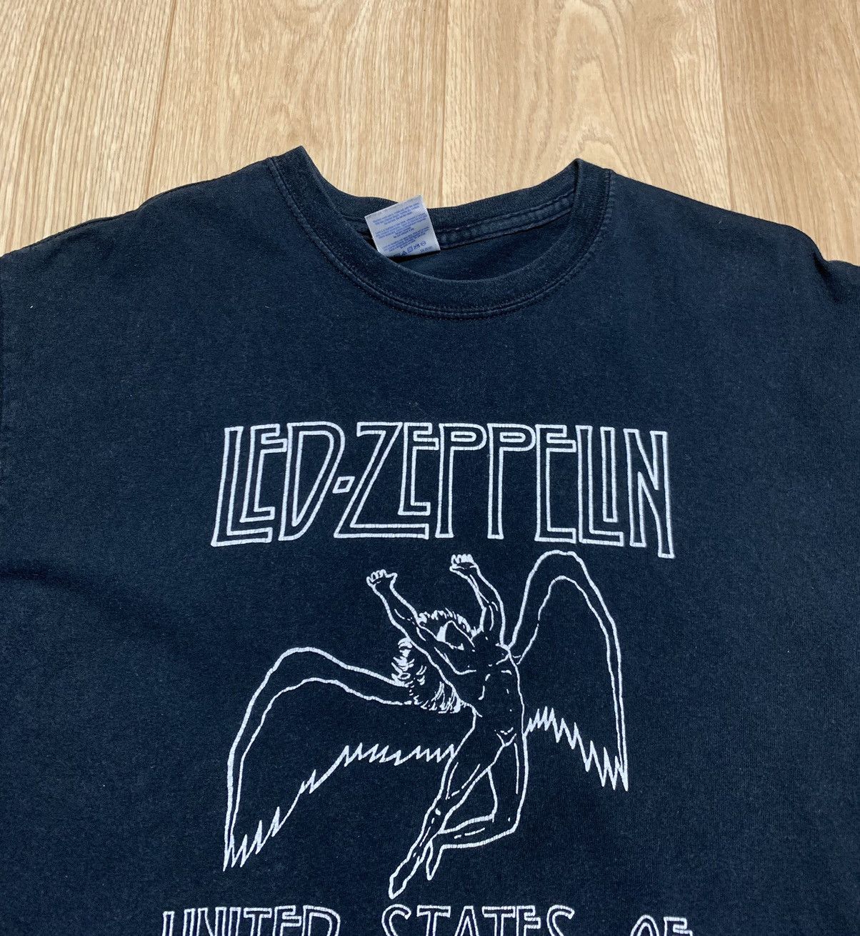 Band Tees Vintage 2000 Led Zeppelin 1977 T-Shirt Size US L / EU 52-54 / 3 - 4 Thumbnail
