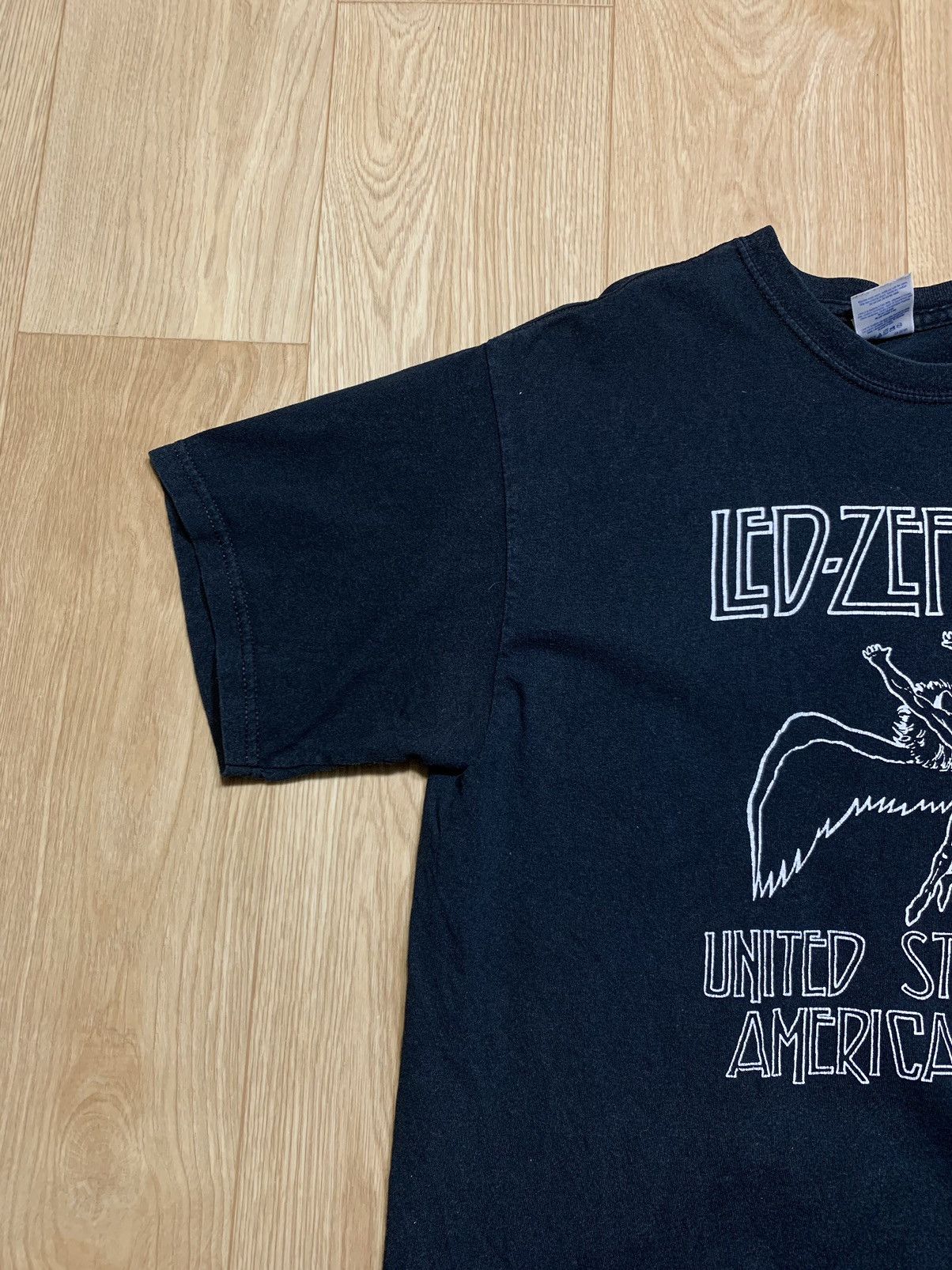 Band Tees Vintage 2000 Led Zeppelin 1977 T-Shirt Size US L / EU 52-54 / 3 - 3 Thumbnail