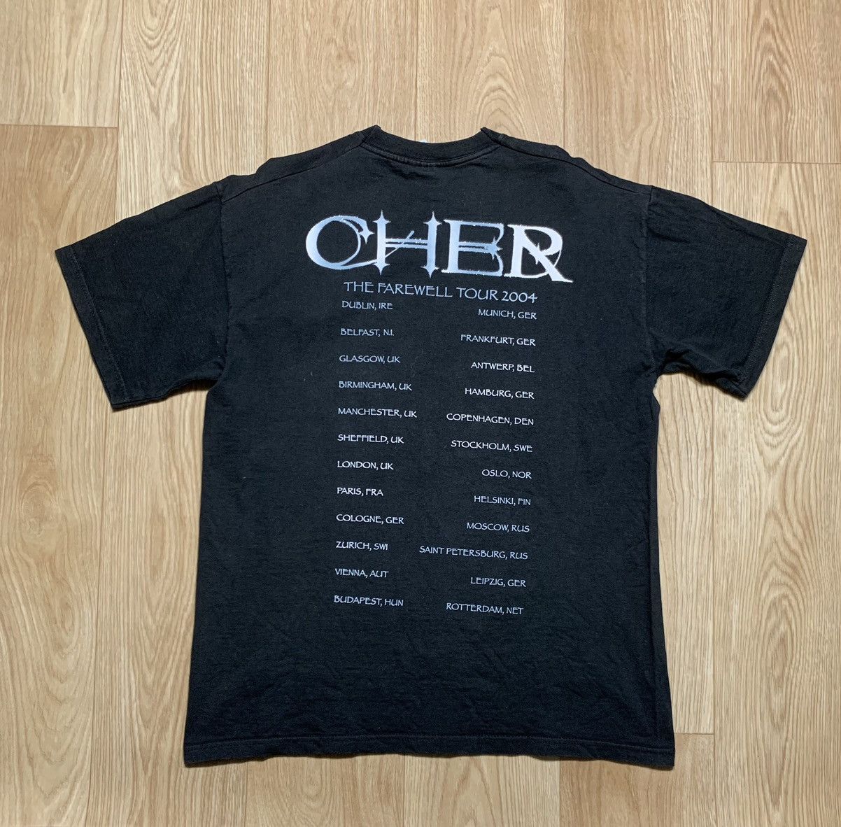 Vintage Vintage Cher 2004 The Farewell Tour T-Shirt Size US M / EU 48-50 / 2 - 6 Thumbnail