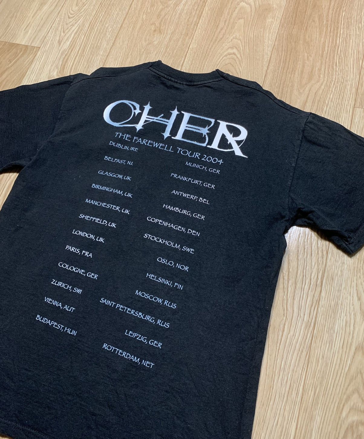 Vintage Vintage Cher 2004 The Farewell Tour T-Shirt Size US M / EU 48-50 / 2 - 7 Thumbnail