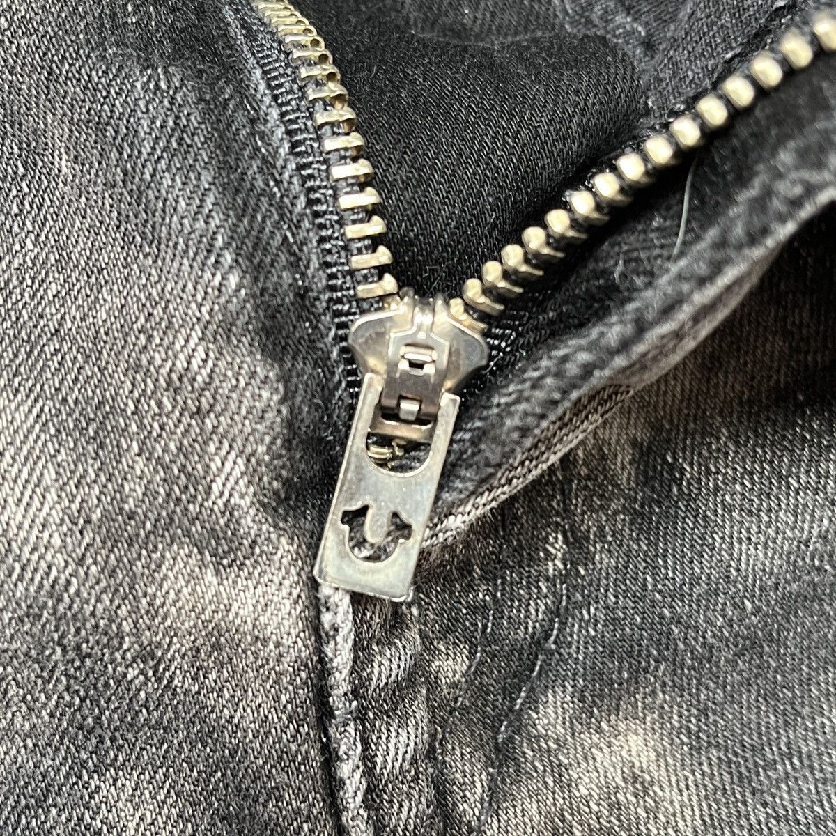 True Religion × Vintage Seditionaries True Religion Ripped Denim Acid Wash Straight Size US 31 - 9 Thumbnail