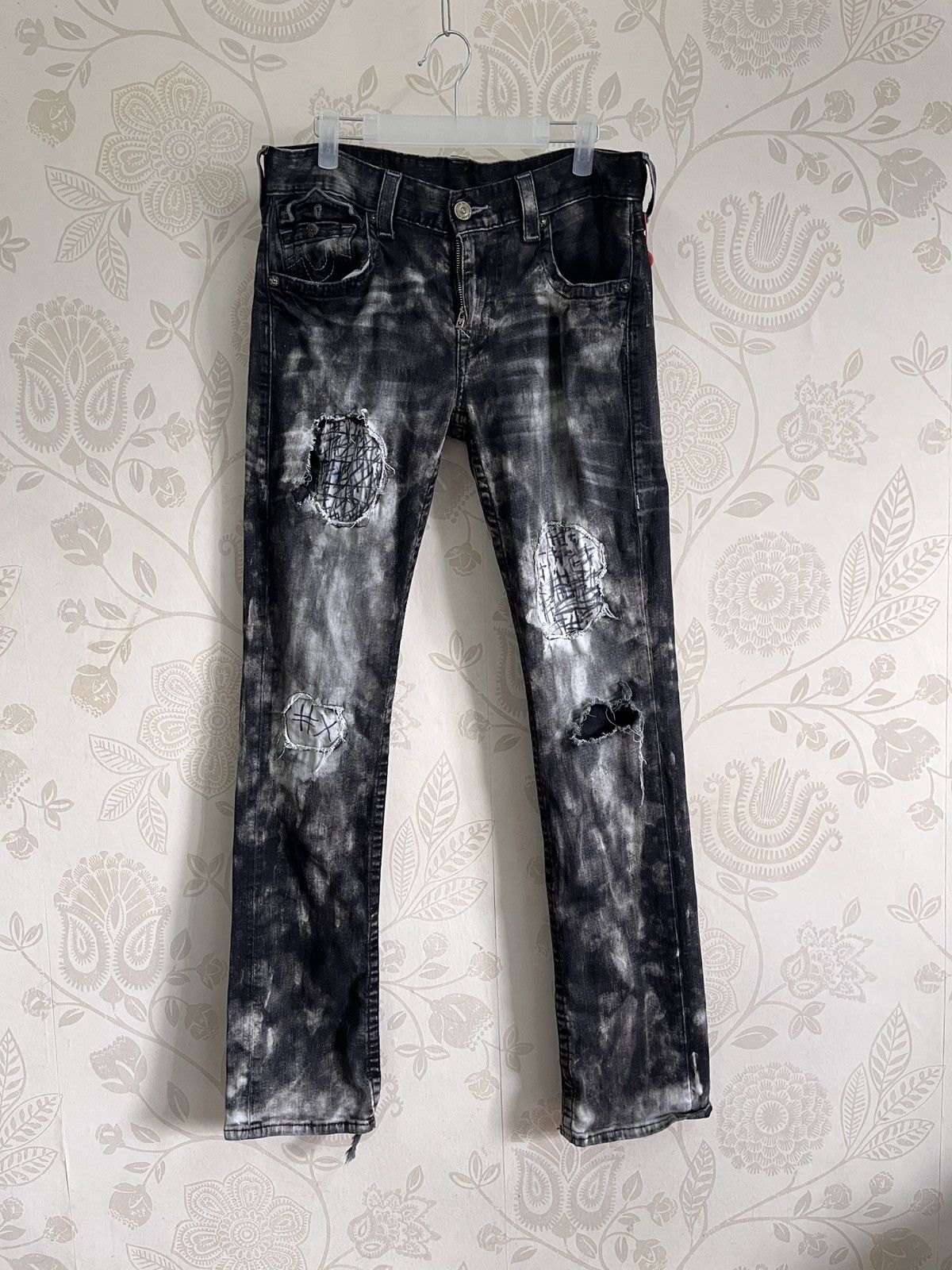 True Religion × Vintage Seditionaries True Religion Ripped Denim Acid Wash Straight Size US 31 - 1 Thumbnail
