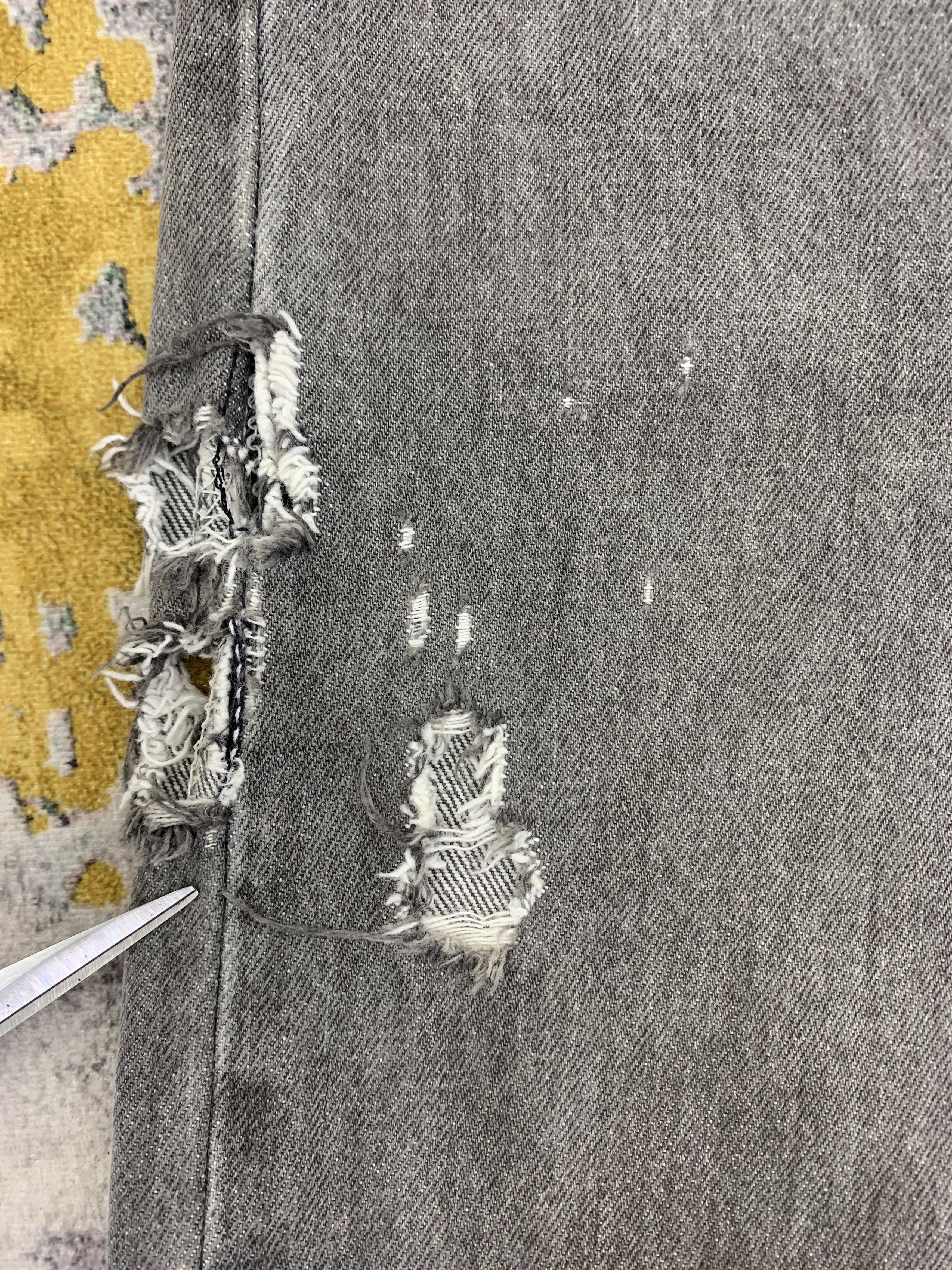 Levi's Vintage Levi's Denim 34x30.5 Distressed Faded Size US 34 / EU 50 - 4 Thumbnail
