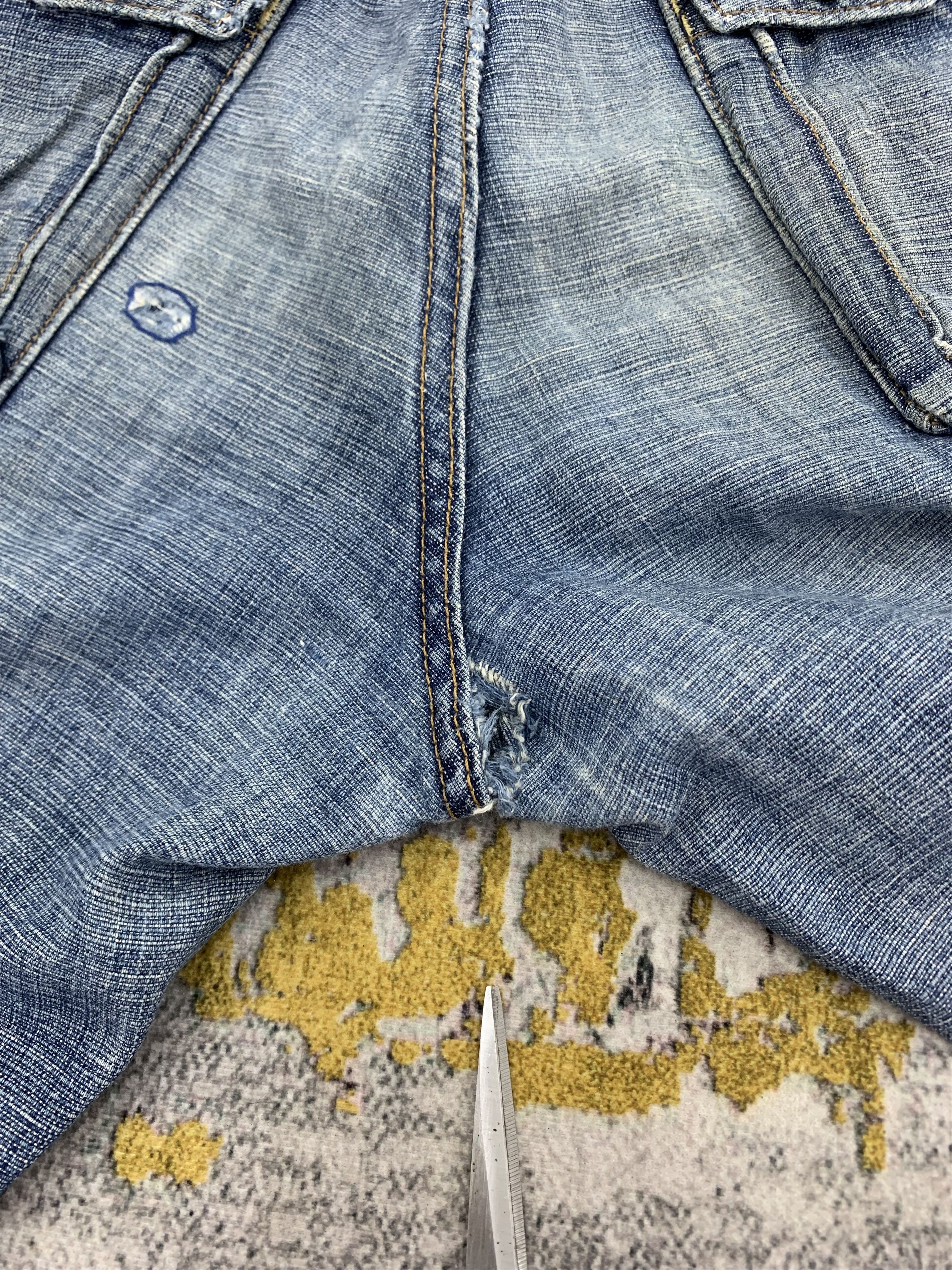 Gap Vintage Gap Denim 32x33.5 Distressed Dirty Size US 32 / EU 48 - 14 Thumbnail