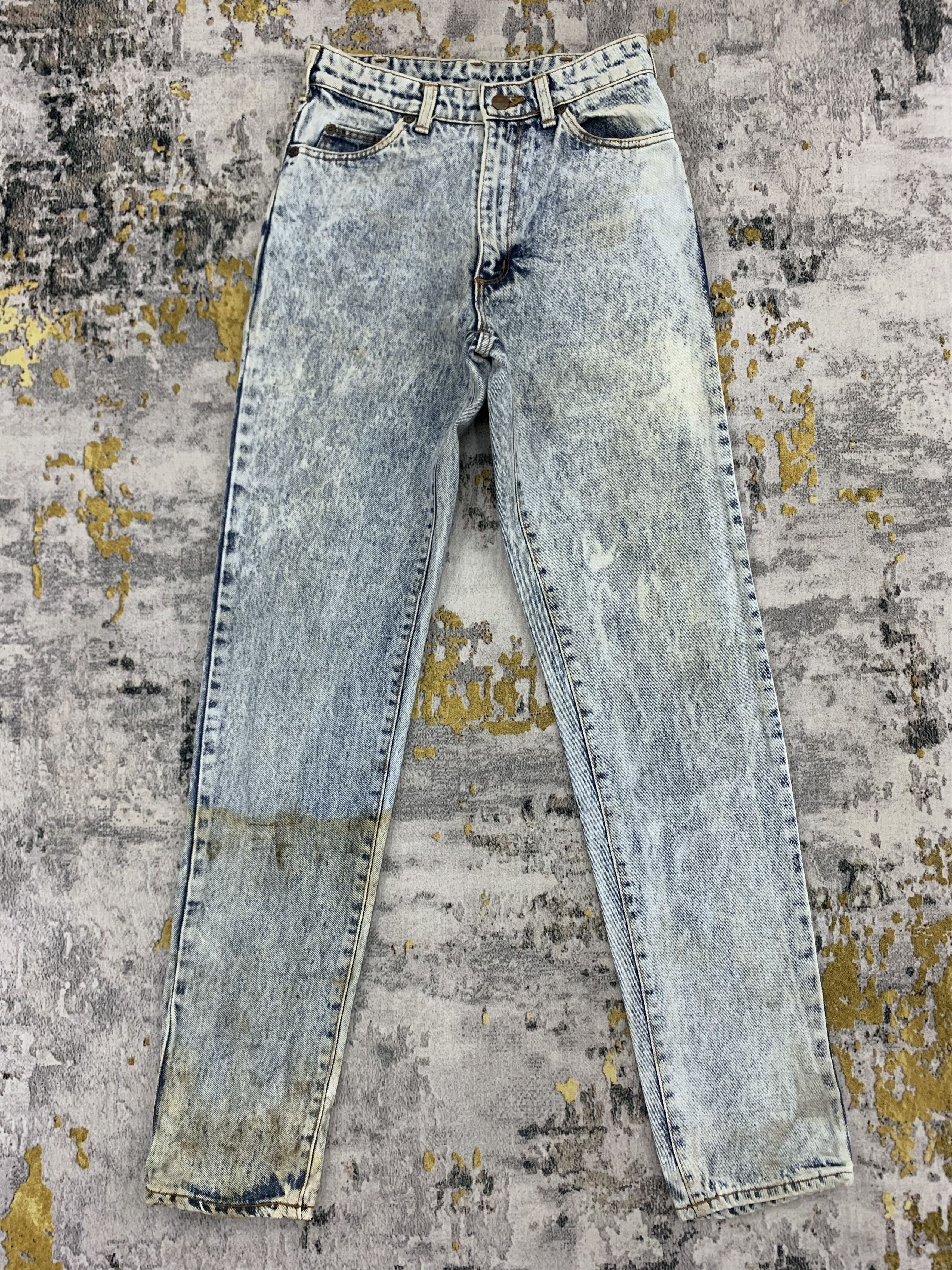 image of Vintage Wrangler Acid Wash Denim 26X33 Dirty Faded in Blue, Women's