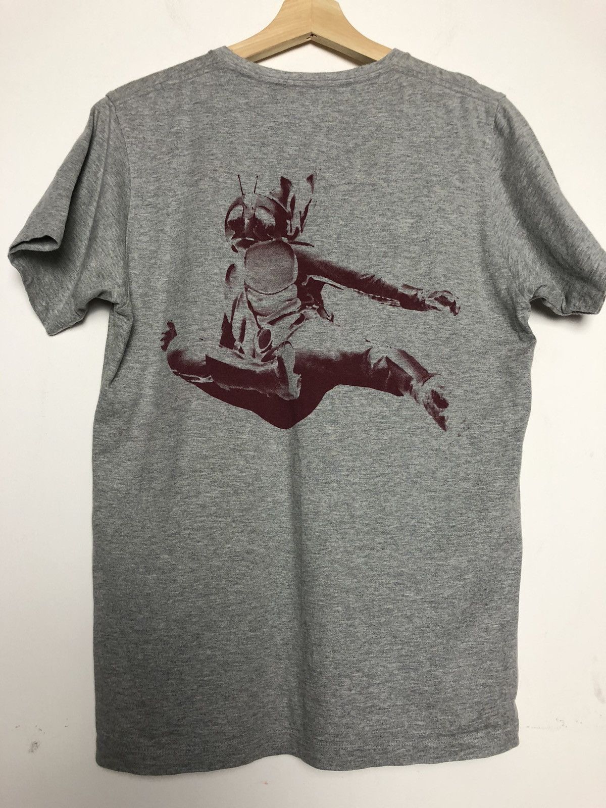 Anime × Uniqlo Ban Dai Kamer Raider Anima tee Size US M / EU 48-50 / 2 - 2 Thumbnail