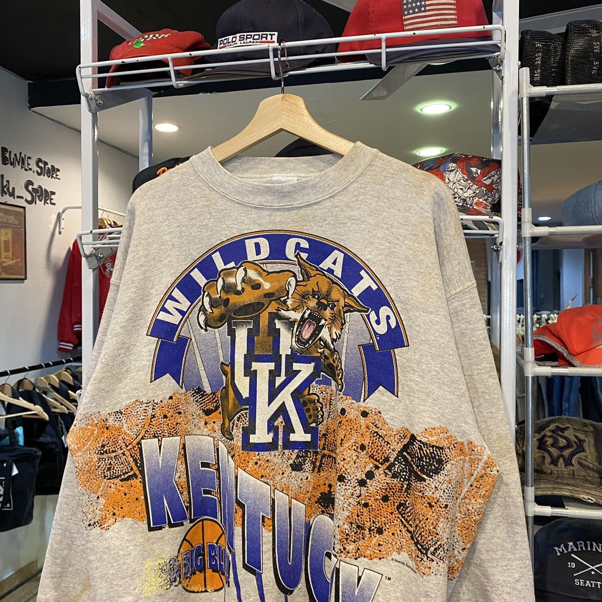 NCAA Vintage University Kentucky Wildcats AllOverPrint Sweatshirt Size US XL / EU 56 / 4 - 3 Thumbnail