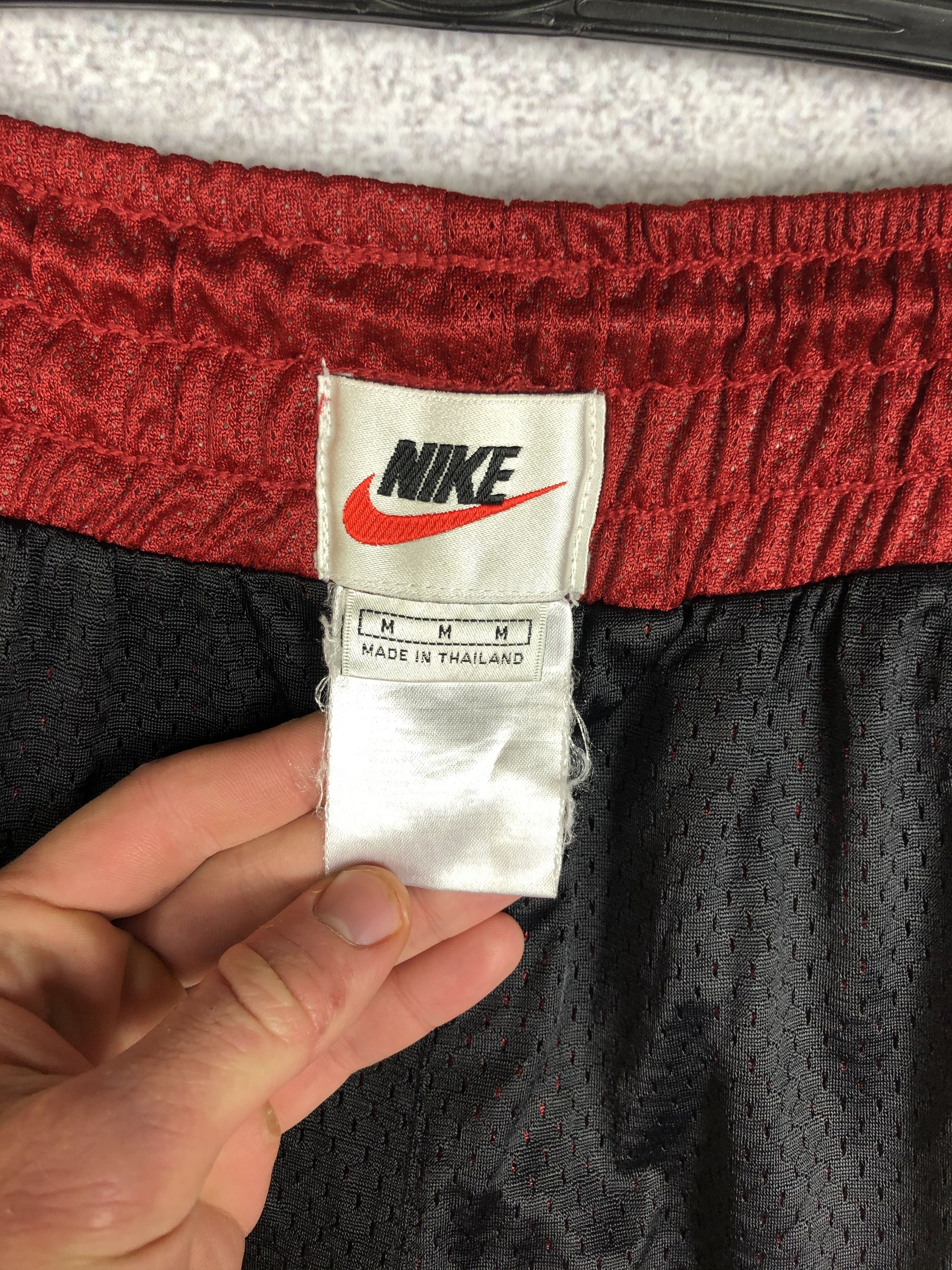 Nike Vintage Nike Small Swoosh Shorts Double Side Size US 30 / EU 46 - 8 Thumbnail