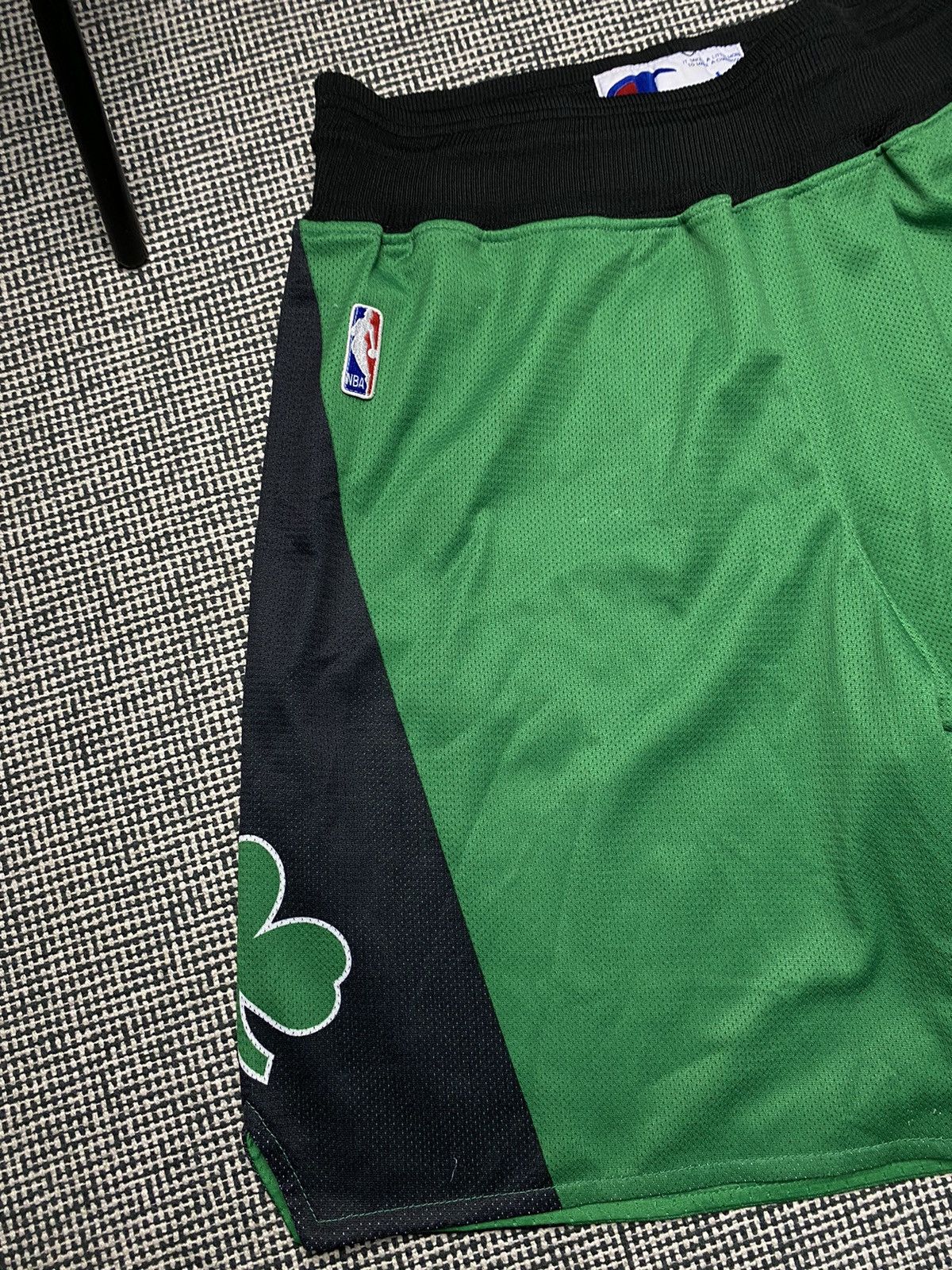 Champion × NBA × Vintage Celtic champion vintage rare shorts Size US 34 / EU 50 - 3 Thumbnail