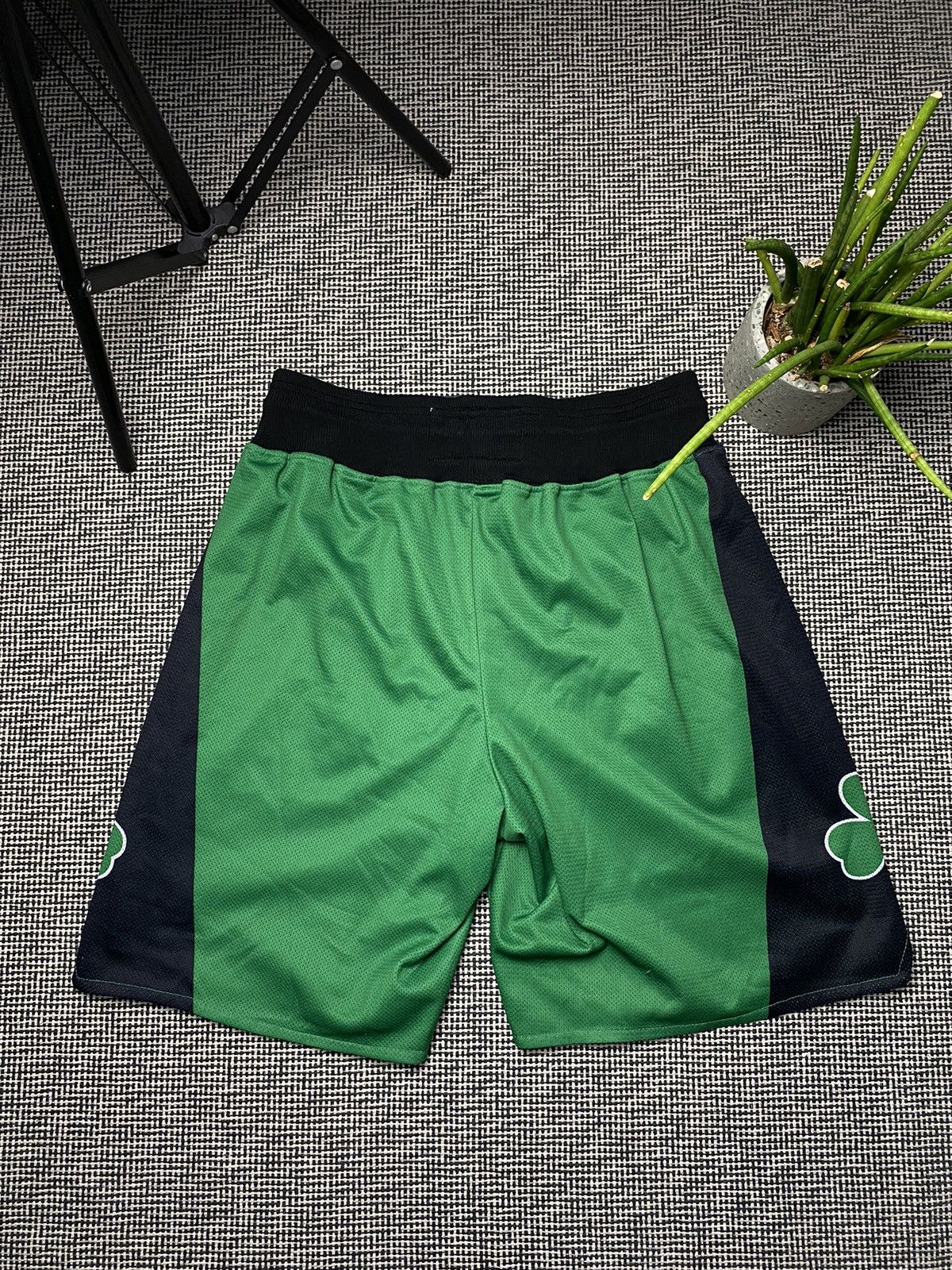Champion × NBA × Vintage Celtic champion vintage rare shorts Size US 34 / EU 50 - 5 Thumbnail