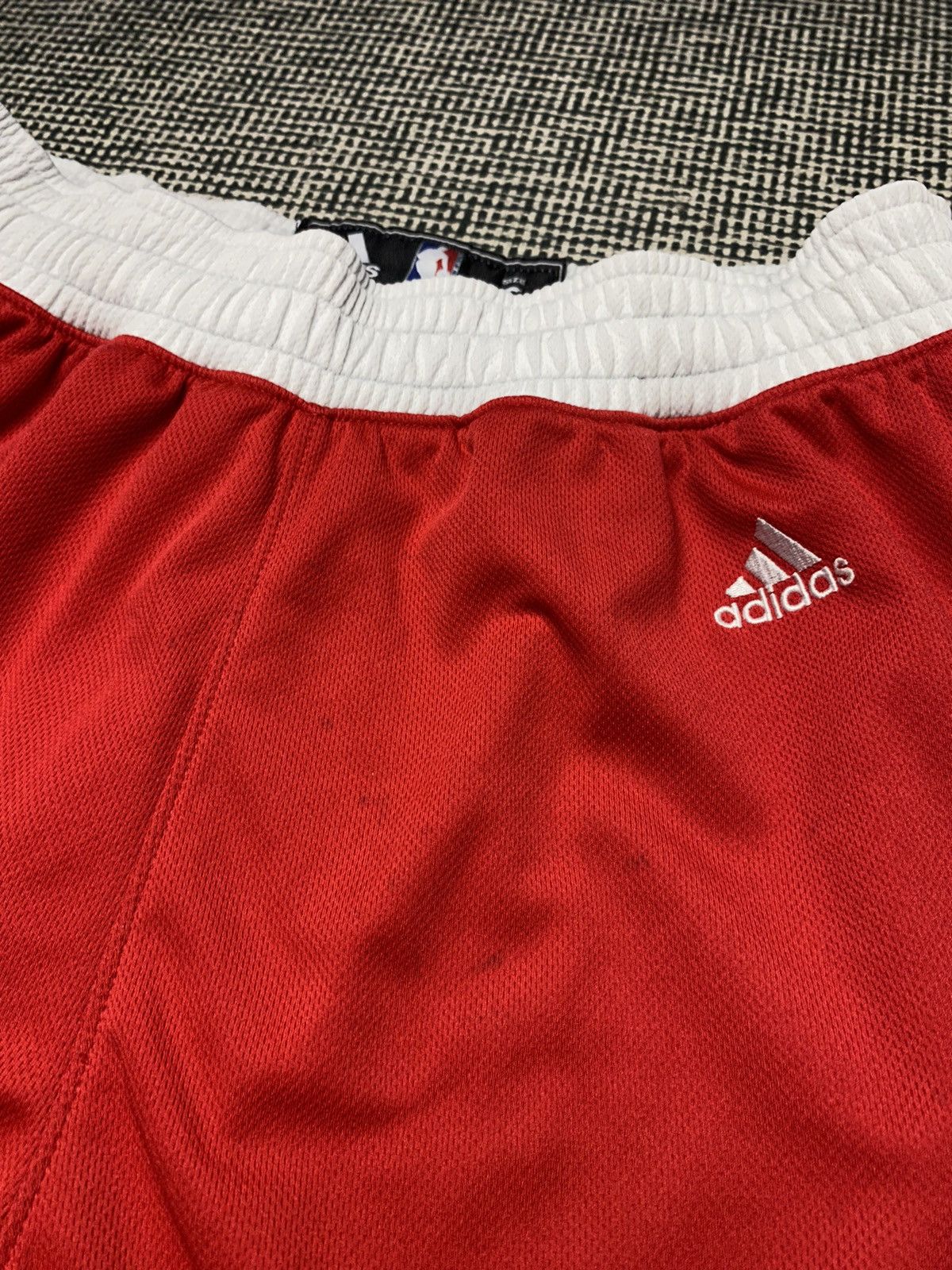 Adidas × NBA Rare vintage Chicago bulls NBA shorts adidas y2k Size US S / EU 44-46 / 1 - 5 Thumbnail