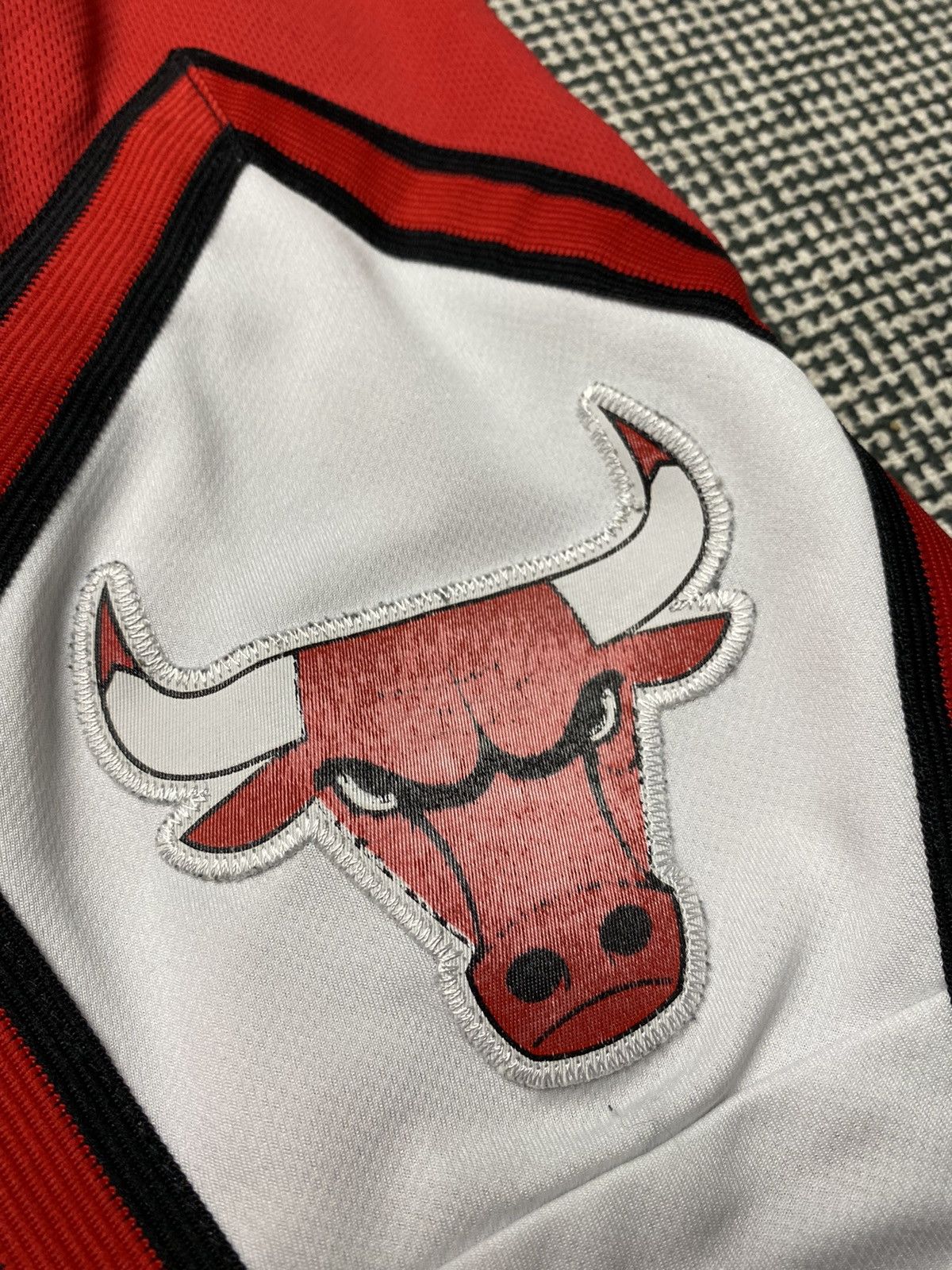 Adidas × NBA Rare vintage Chicago bulls NBA shorts adidas y2k Size US S / EU 44-46 / 1 - 4 Thumbnail