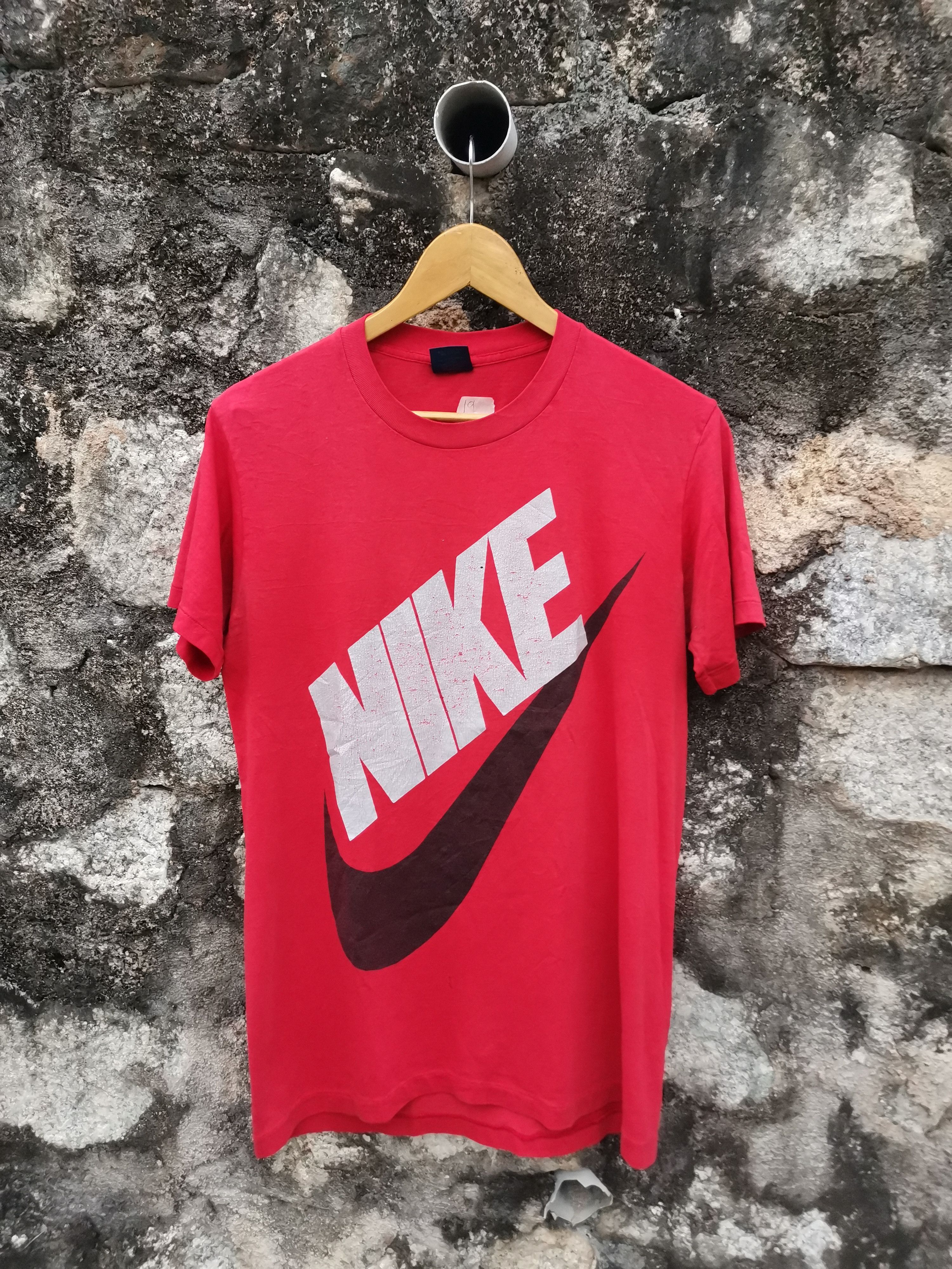 Nike Vintage 80s Nike Big Swoosh Tee Tshirt Size US L / EU 52-54 / 3 - 1 Thumbnail