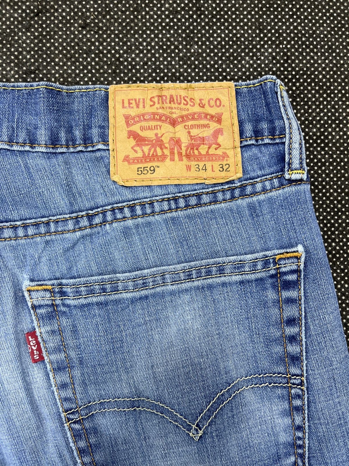 Levi's × Vintage Vintage Levis 559 Light Blue Jeans - J576 Size US 35 - 10 Thumbnail