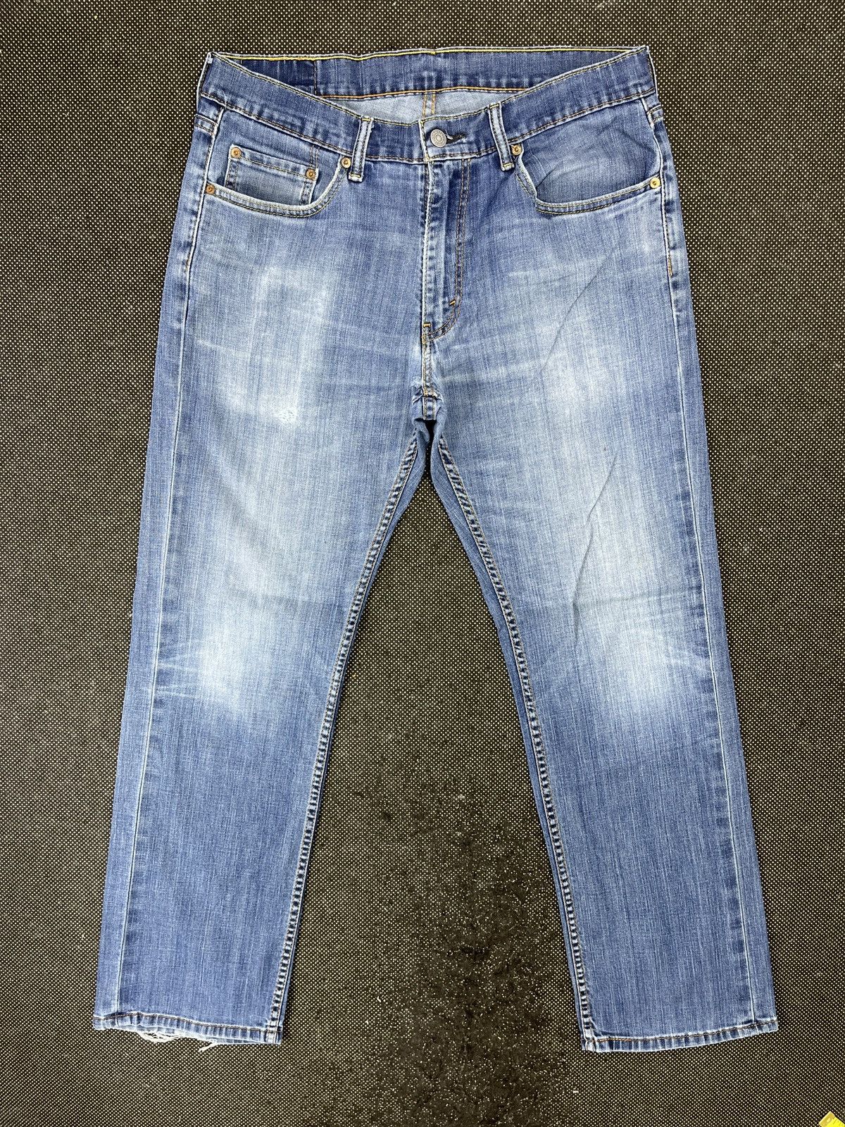 Levi's × Vintage Vintage Levis 559 Light Blue Jeans - J576 Size US 35 - 1 Thumbnail