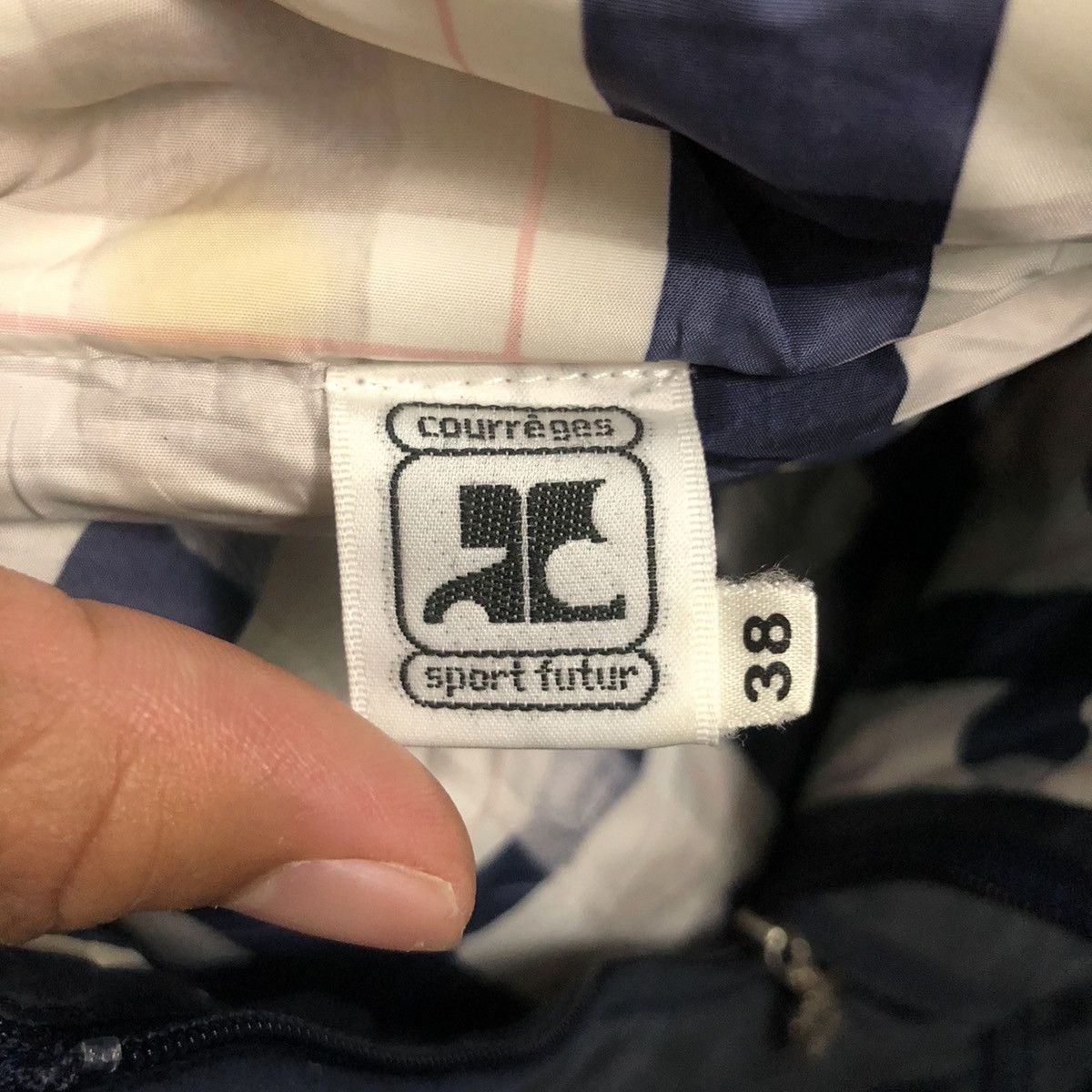 Andre Courreges Vintage Courreges Embroidery Logo Zipper Ups Quilted Vest Size US S / EU 44-46 / 1 - 9 Thumbnail