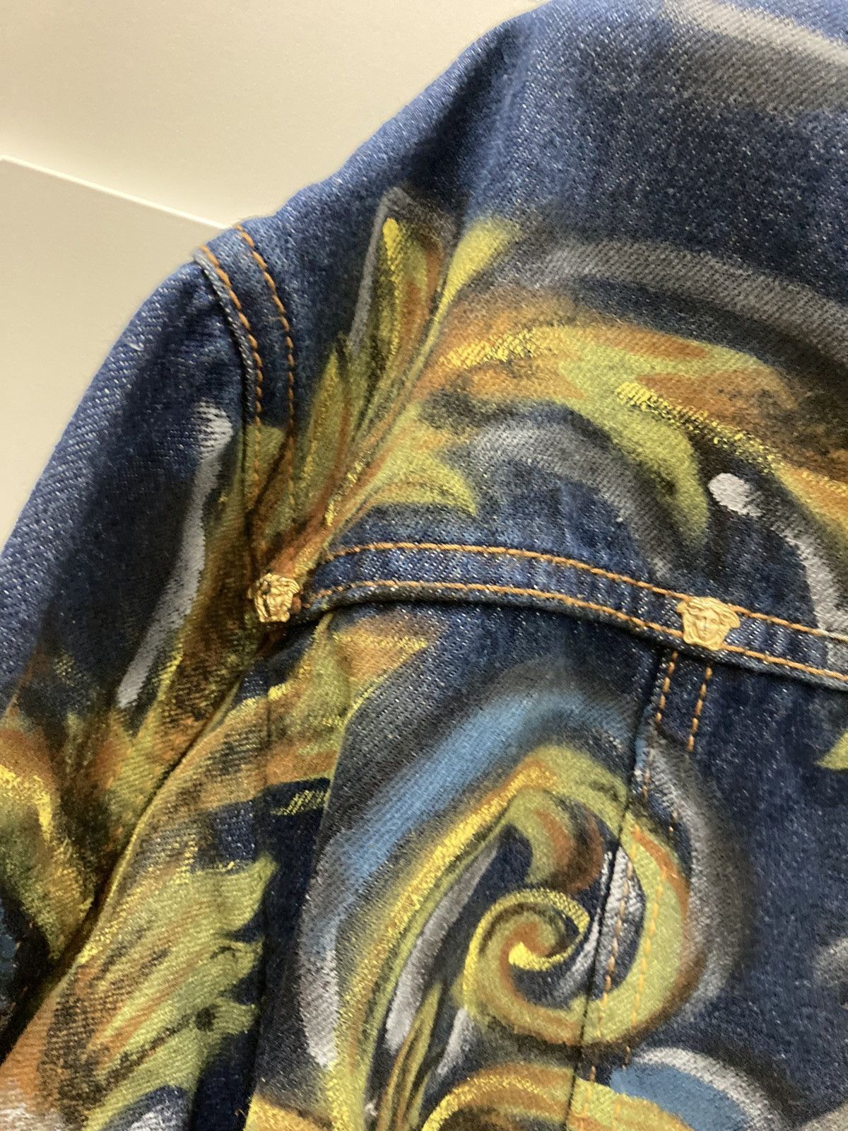 Versace VERSACE MAINLINE RARE HAND PAINTED JACKET Size US M / EU 48-50 / 2 - 18 Thumbnail