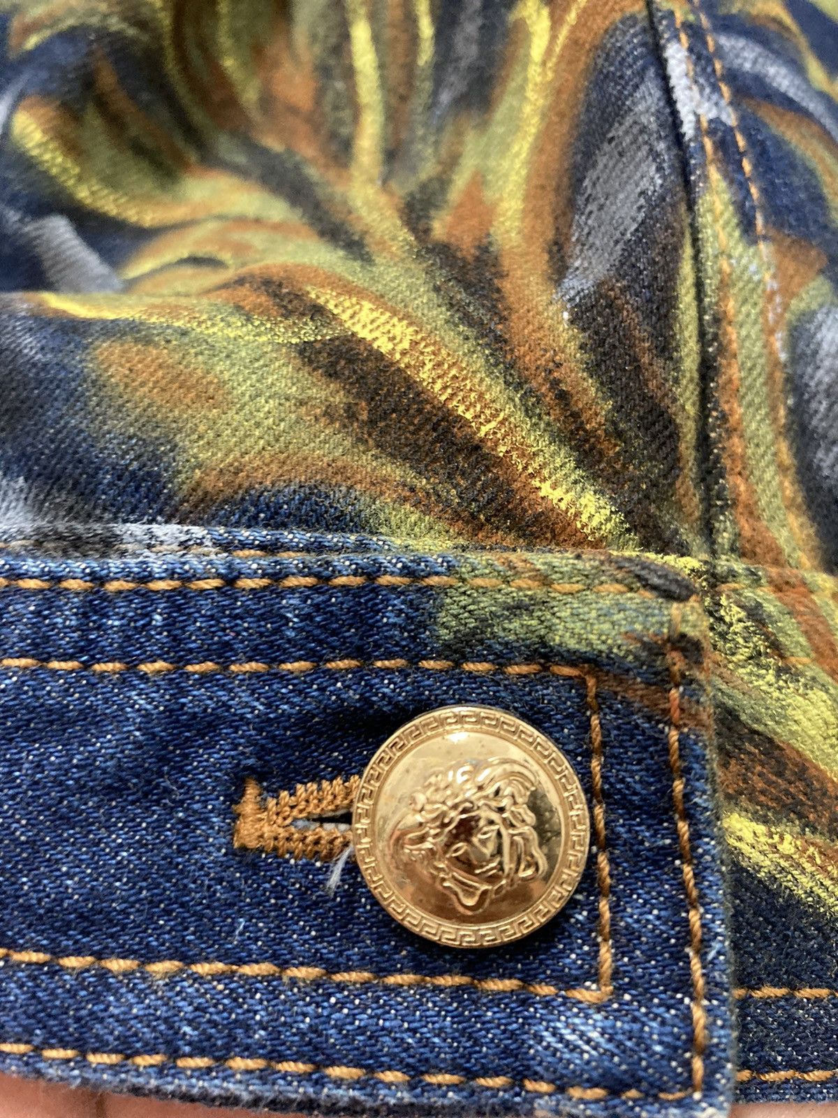 Versace VERSACE MAINLINE RARE HAND PAINTED JACKET Size US M / EU 48-50 / 2 - 19 Thumbnail