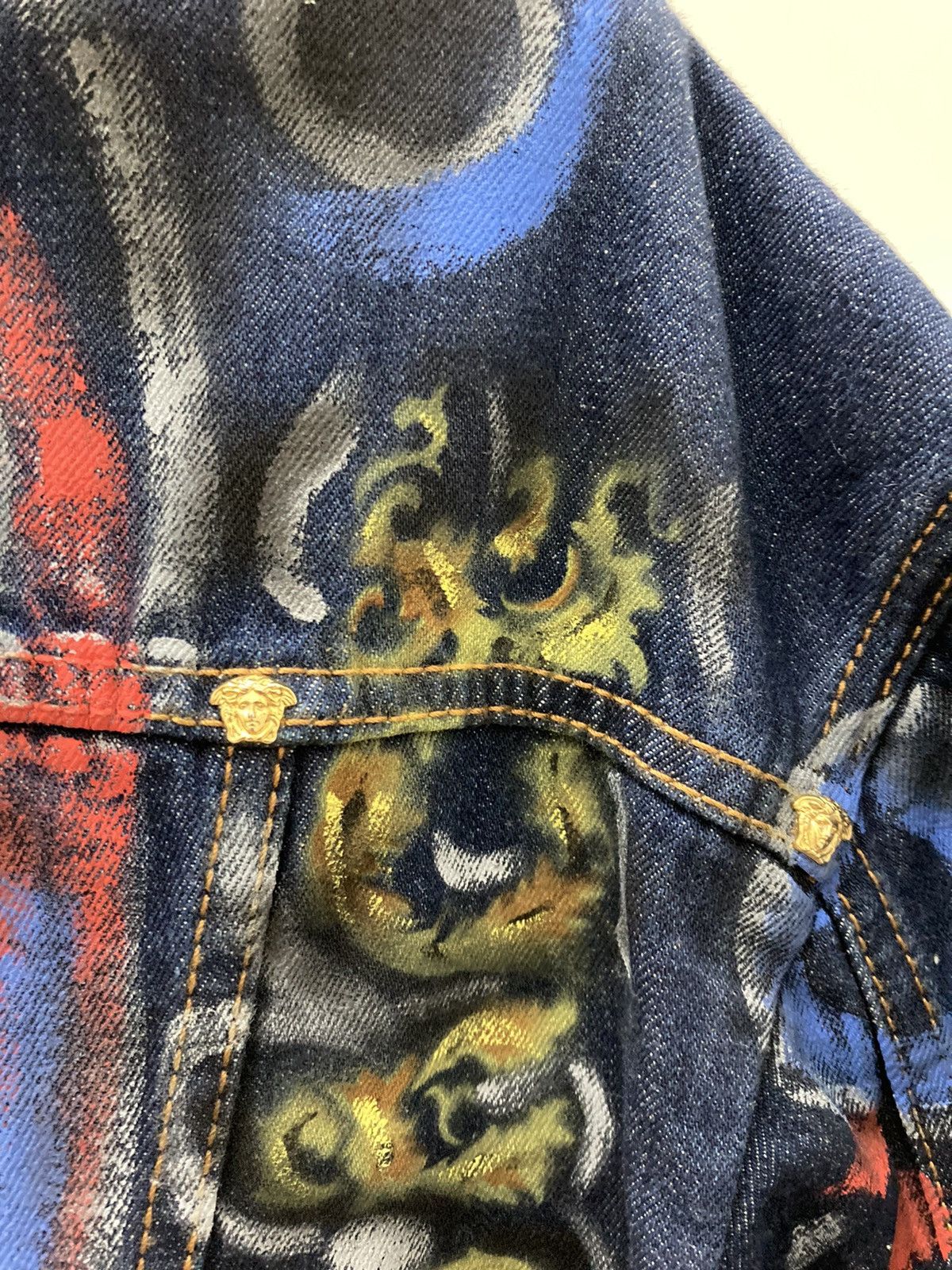 Versace VERSACE MAINLINE RARE HAND PAINTED JACKET Size US M / EU 48-50 / 2 - 17 Thumbnail