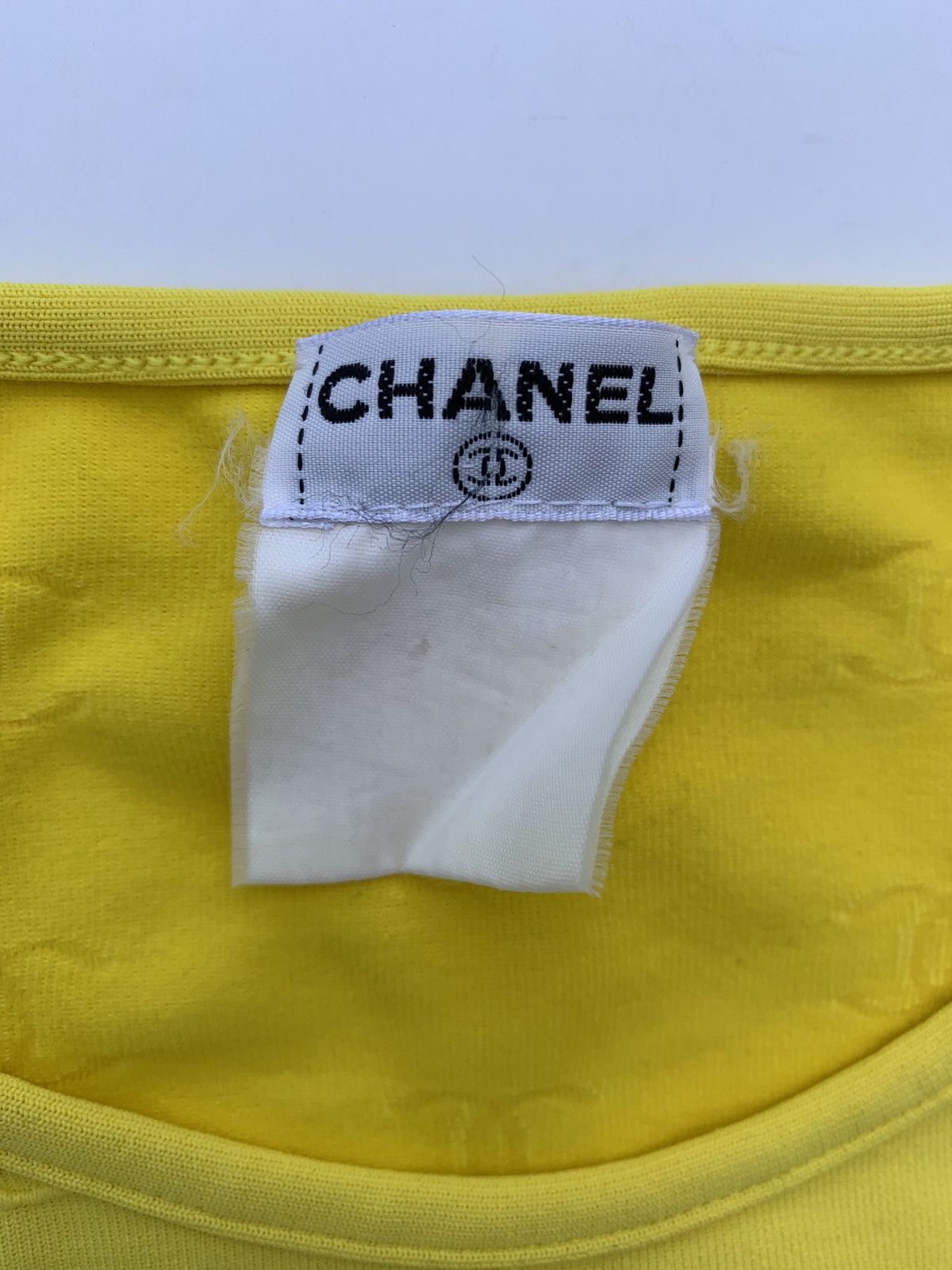Chanel Chanel 1997 CC Logo-Embroidered Yellow Crop Top T-Shirt Size S / US 4 / IT 40 - 6 Thumbnail