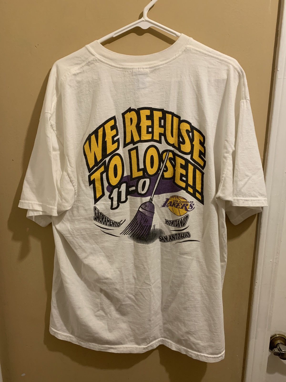NBA Vintage Lakers playoff tee Size US XL / EU 56 / 4 - 2 Thumbnail