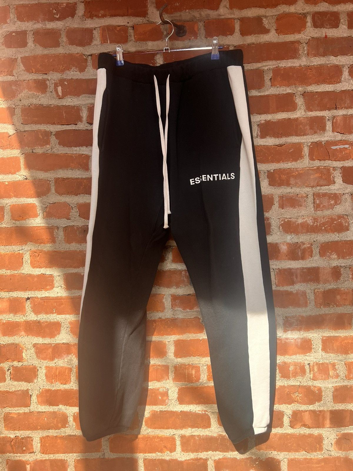 Fear of god essentials side stripe sweatpants clearance