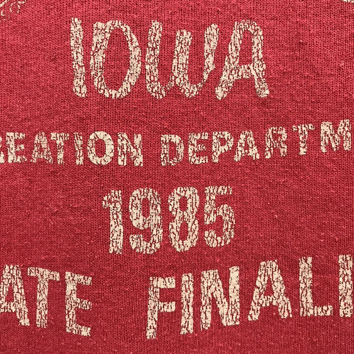 Vintage Vintage Gresham Track & Field Sweatshirt IOWA 1985 Size US M / EU 48-50 / 2 - 10 Thumbnail