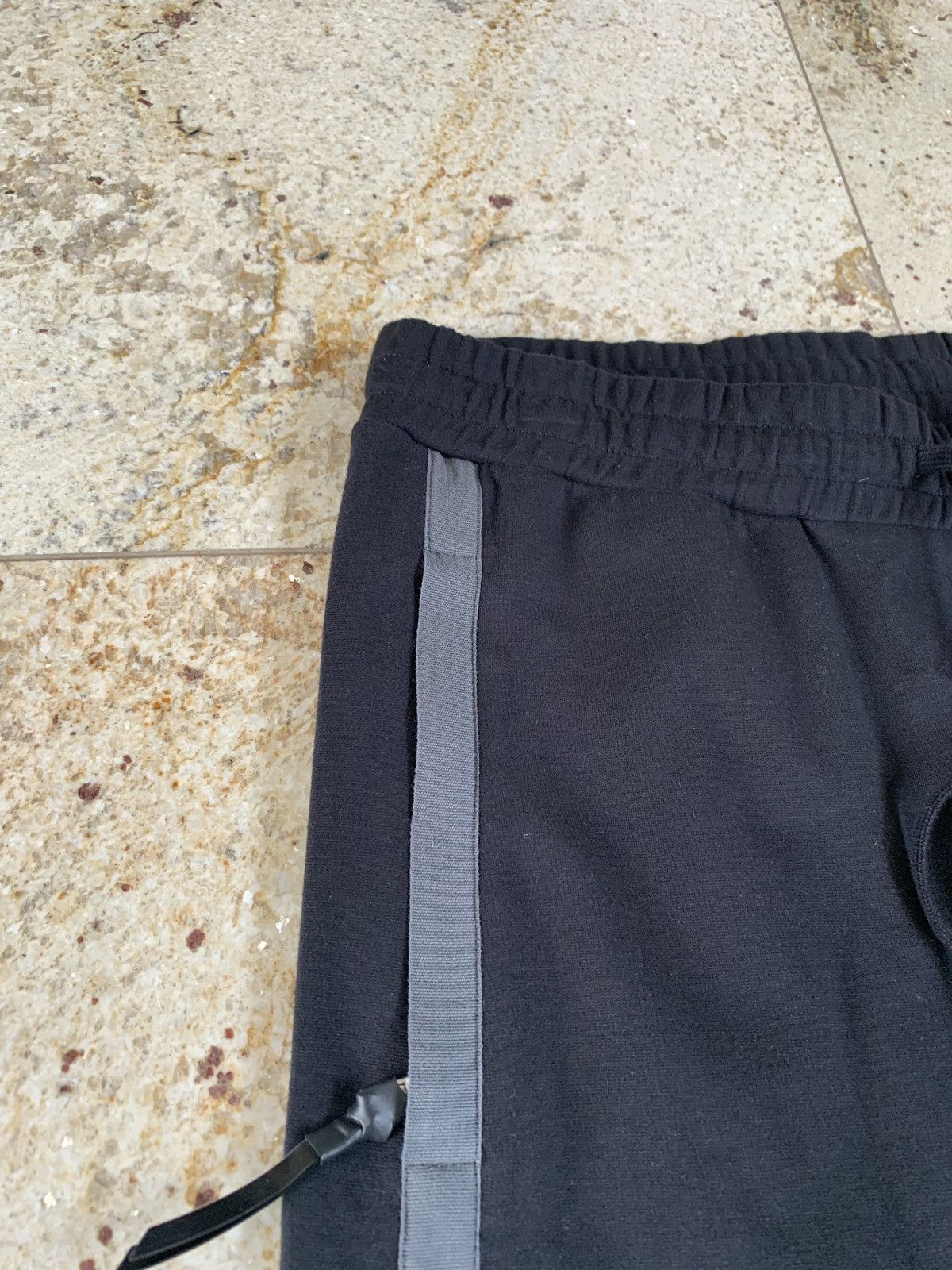 Boris Bidjan Saberi Logo Drop Sweat Pants in Black Size US 34 / EU 50 - 8 Thumbnail