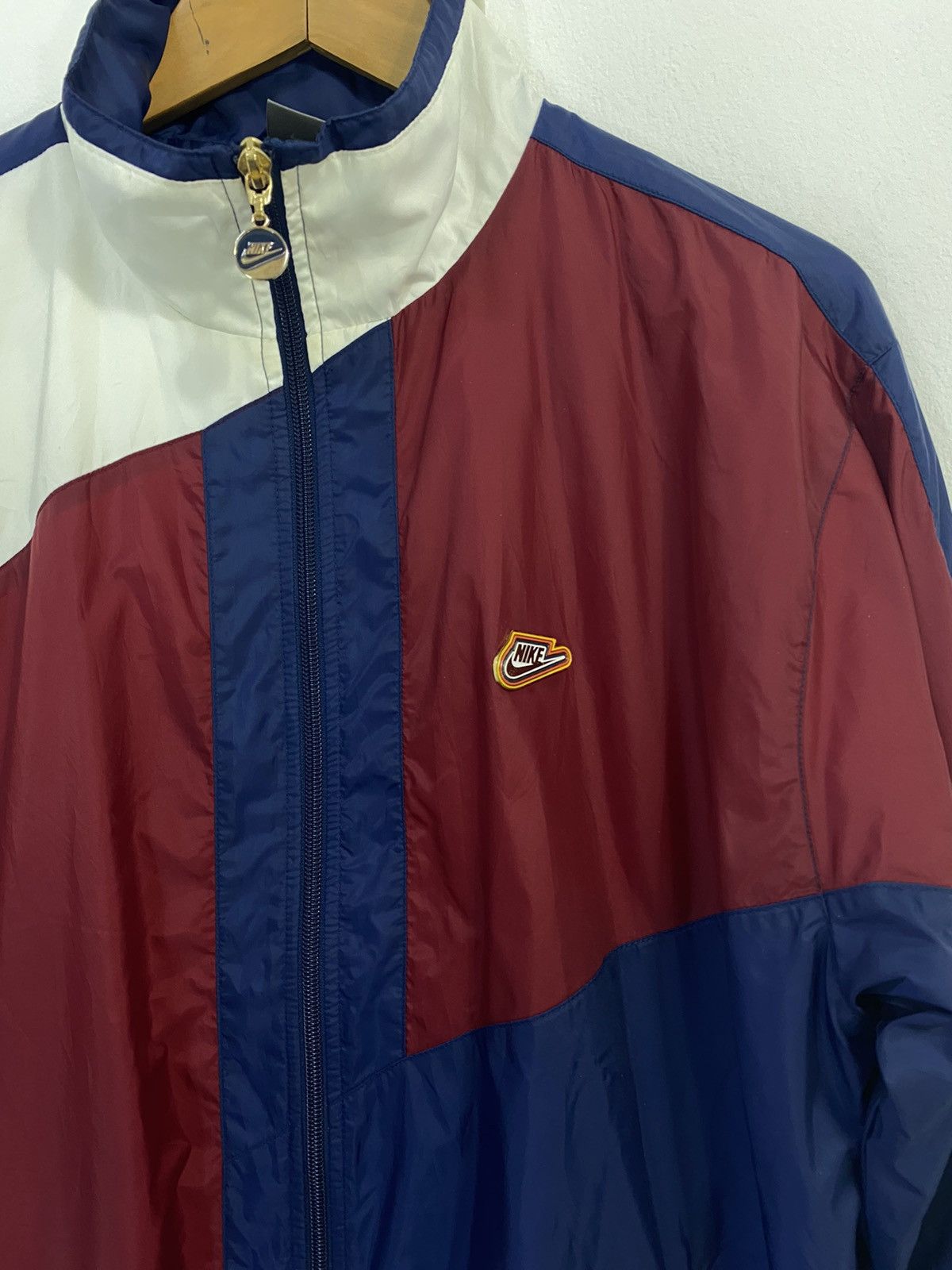 Nike Vintage Nike Windbreaker Jacket Big Logo Design Size US M / EU 48-50 / 2 - 6 Thumbnail