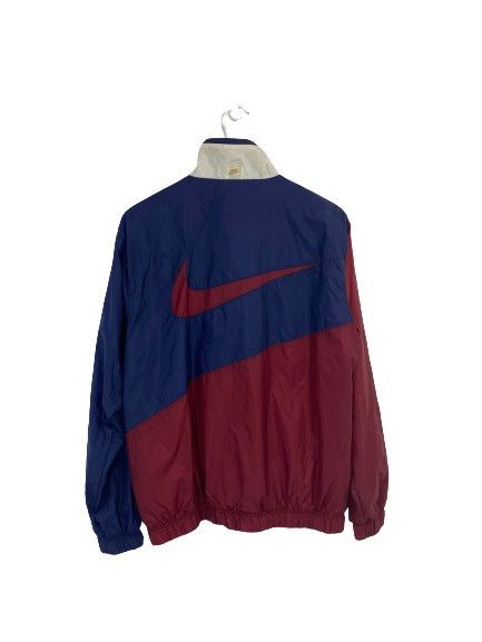 Vintage Nike Windbreaker Jacket Big Logo Design