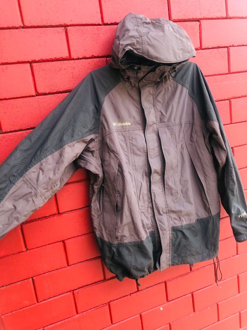 Columbia Vintage Columbia Designer Streetwear Fashion Style Jacket Size US L / EU 52-54 / 3 - 5 Thumbnail