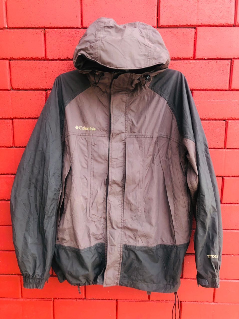 Columbia Vintage Columbia Designer Streetwear Fashion Style Jacket Size US L / EU 52-54 / 3 - 1 Thumbnail