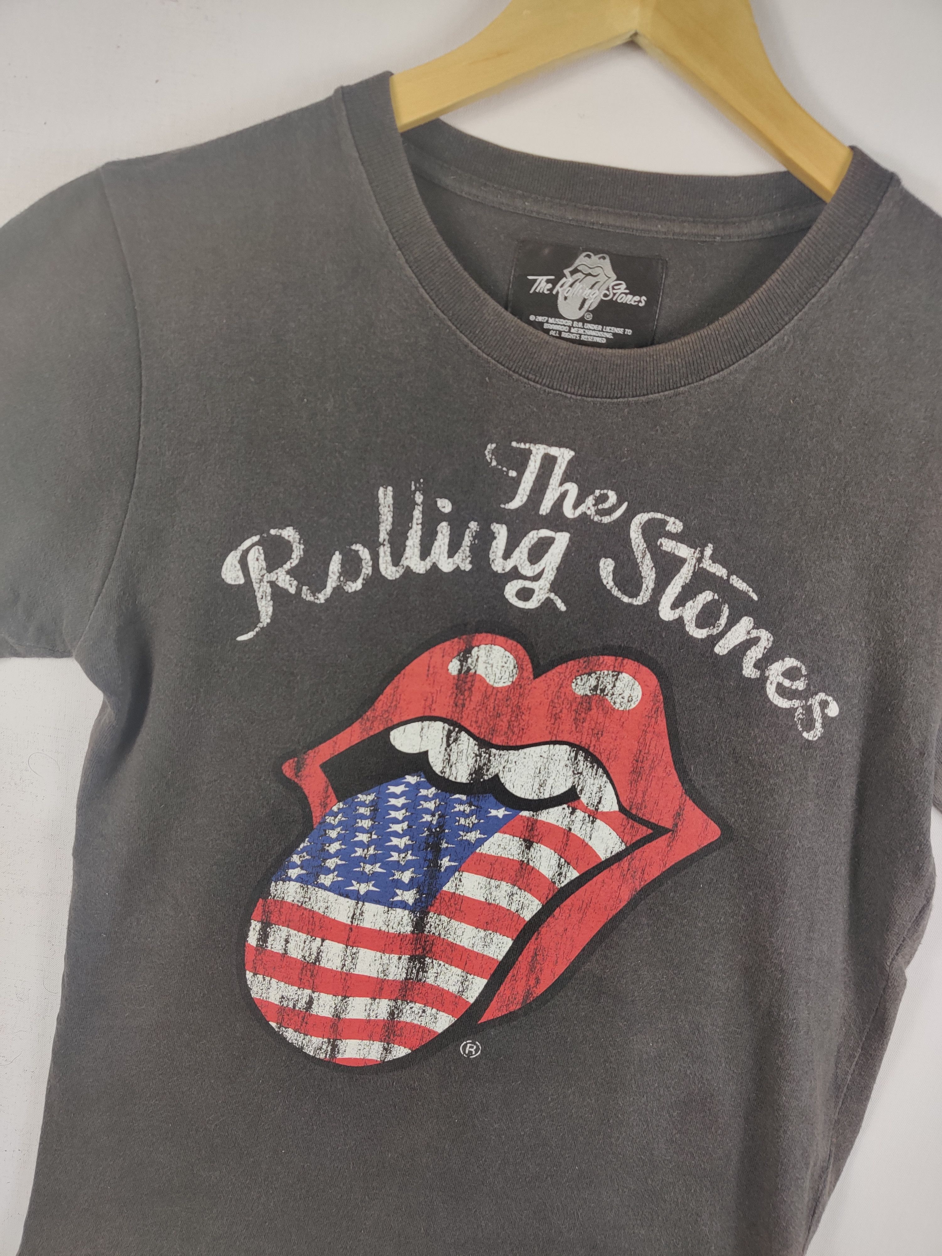 Band Tees Vintage The Rolling Stones Band Tee Tshirt Size US M / EU 48-50 / 2 - 5 Thumbnail