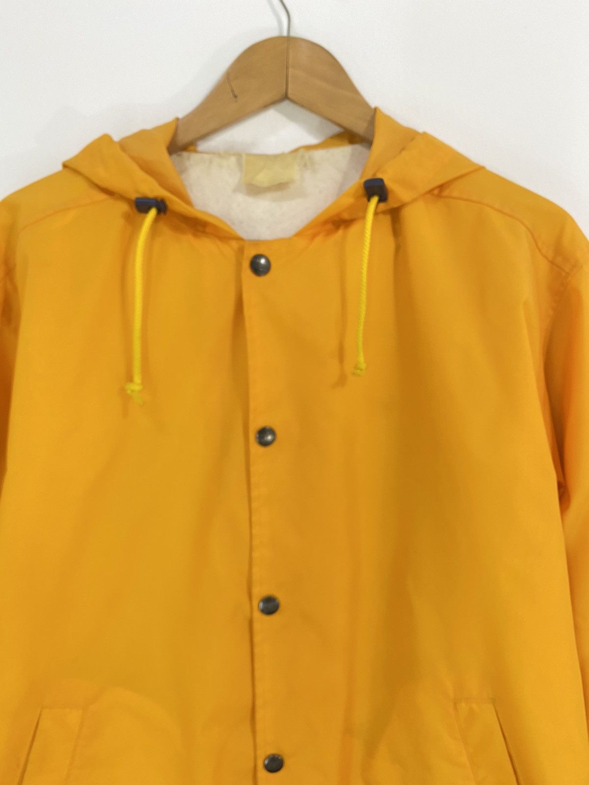 Helly Hansen Helly hansen Windbreaker Jacket Big Logo Design With Hoodies Size US M / EU 48-50 / 2 - 6 Thumbnail