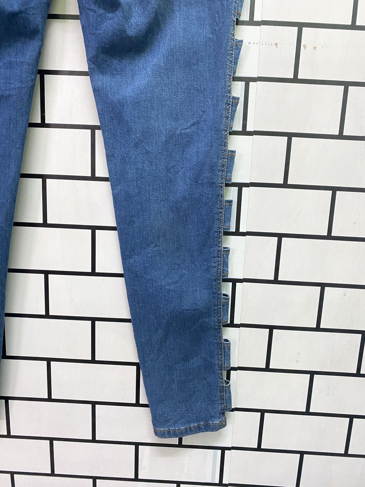 Vintage AMERICAN BAZI Distressed Bondage Denim Pants Size US 35 - 14 Thumbnail