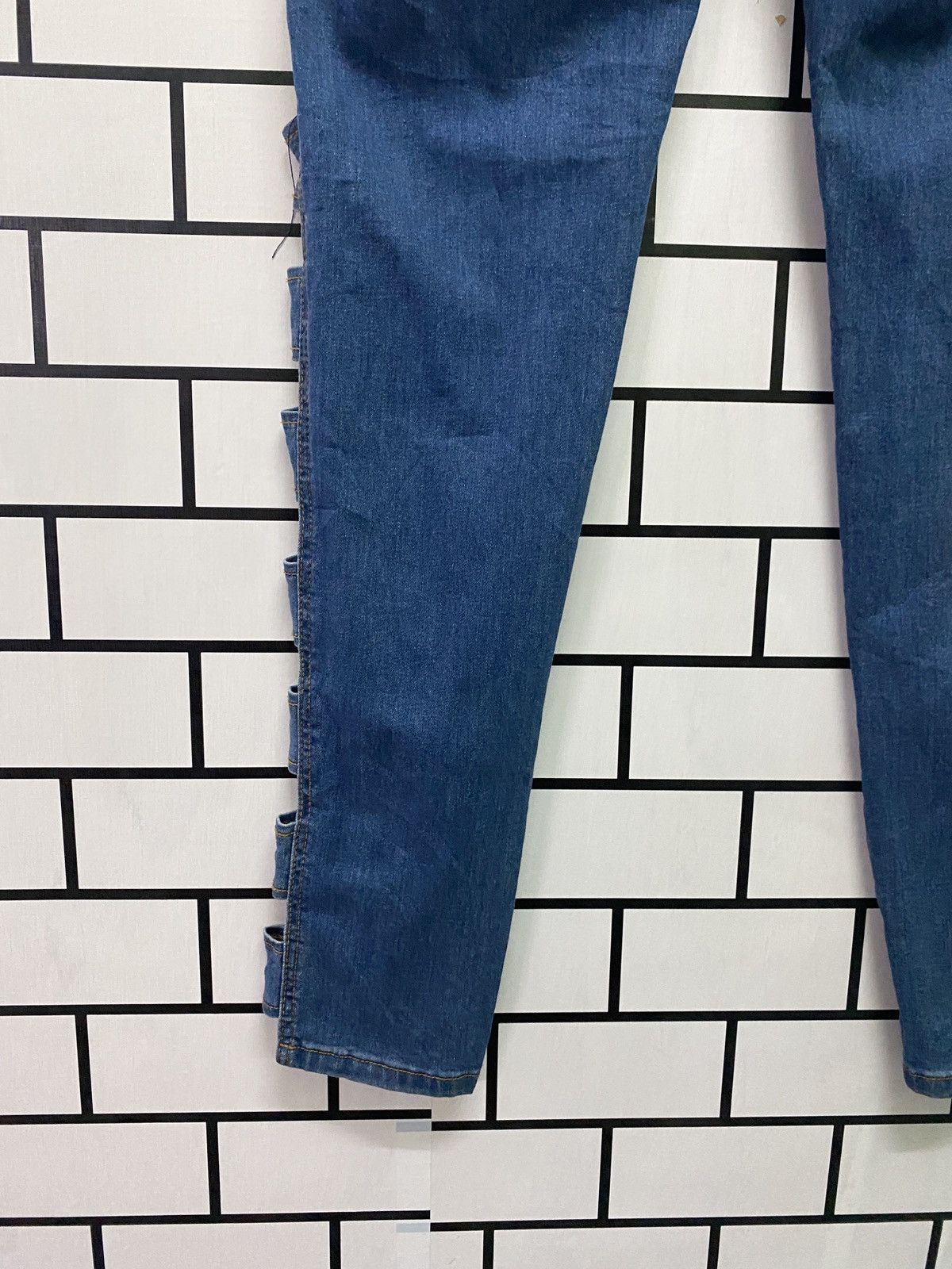Vintage AMERICAN BAZI Distressed Bondage Denim Pants Size US 35 - 12 Thumbnail