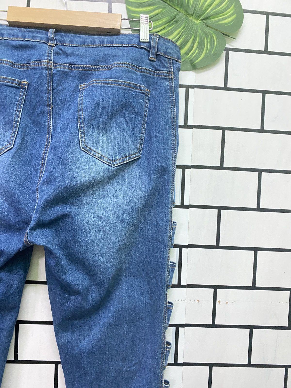 Vintage AMERICAN BAZI Distressed Bondage Denim Pants Size US 35 - 13 Thumbnail