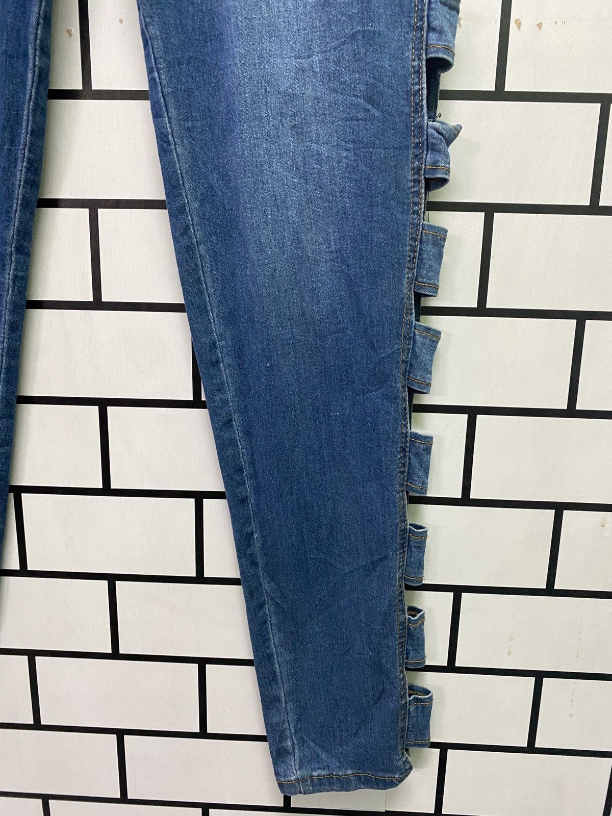 Vintage AMERICAN BAZI Distressed Bondage Denim Pants Size US 35 - 8 Thumbnail