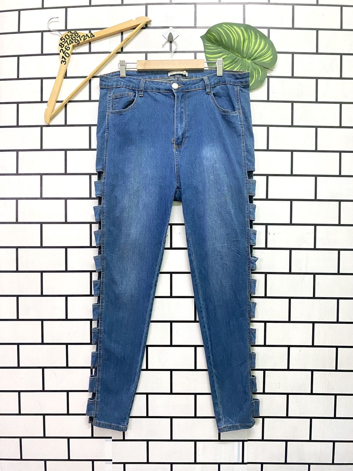 Vintage AMERICAN BAZI Distressed Bondage Denim Pants Size US 35 - 1 Thumbnail